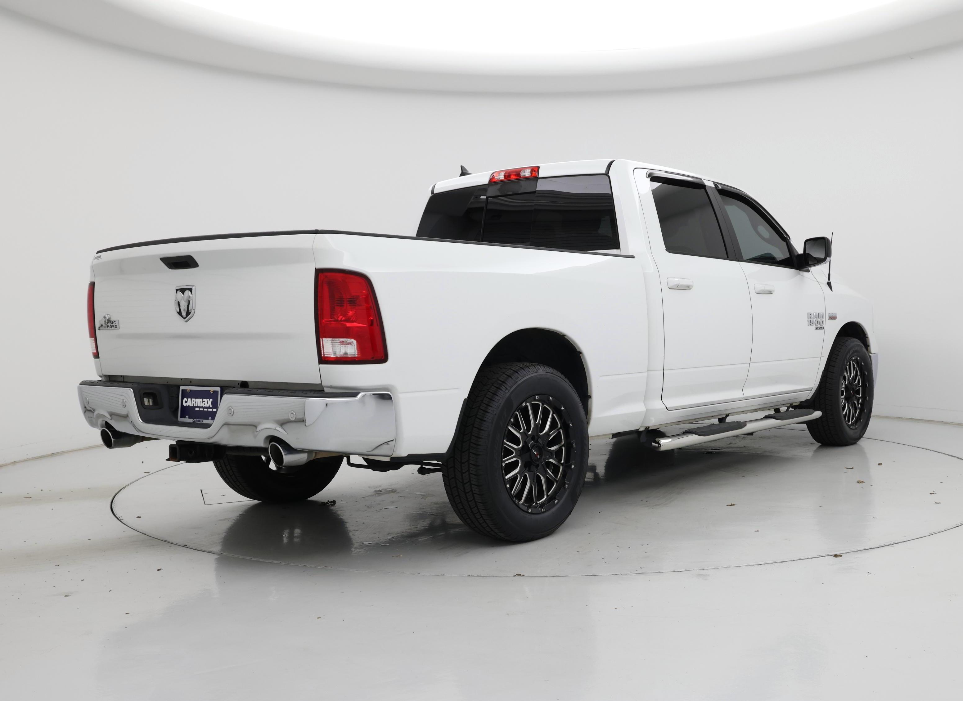 Thumbnail: 2019 RAM 1500 Classic - 8