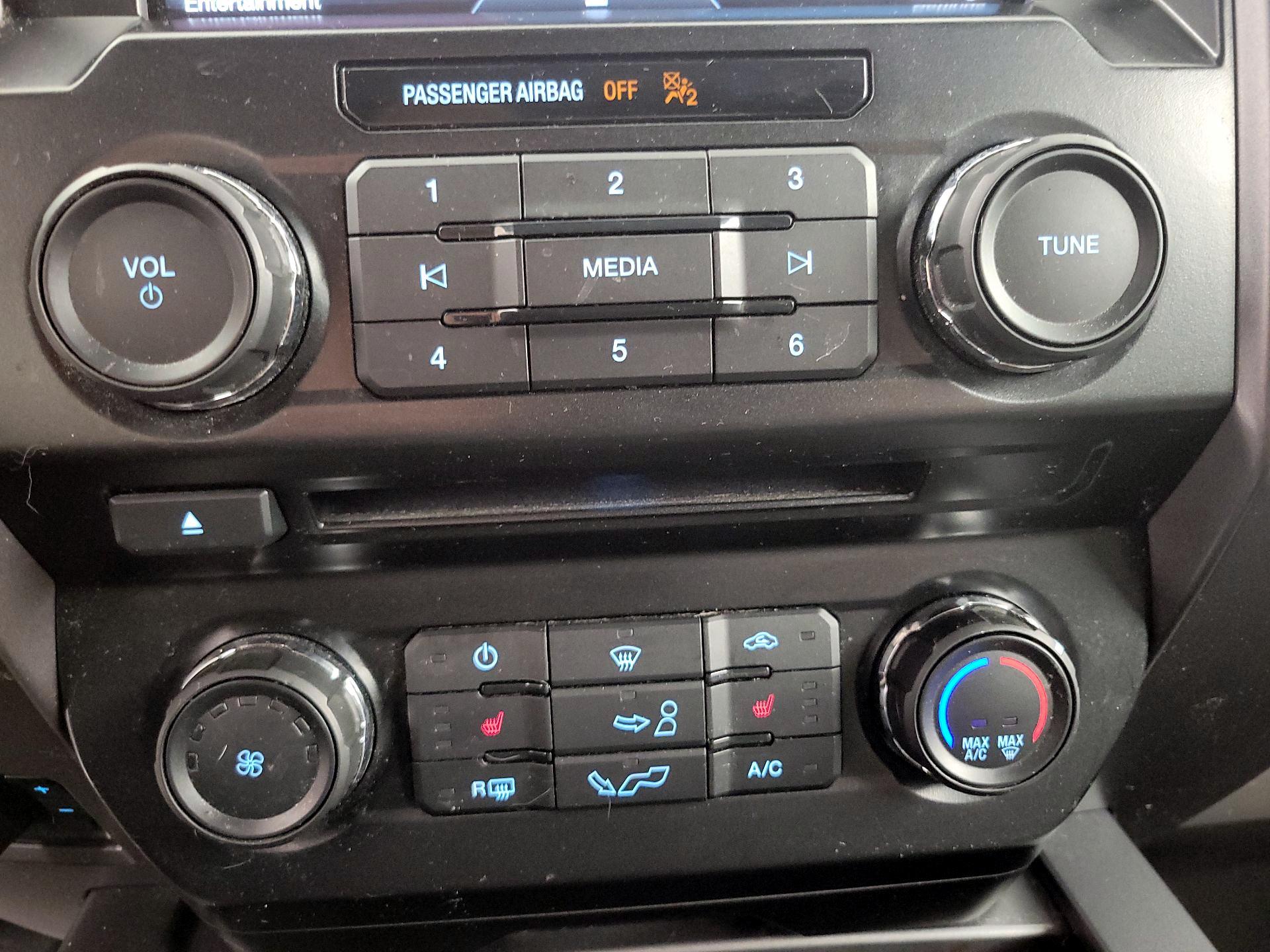 Thumbnail: 2015 Ford F-150 - 16