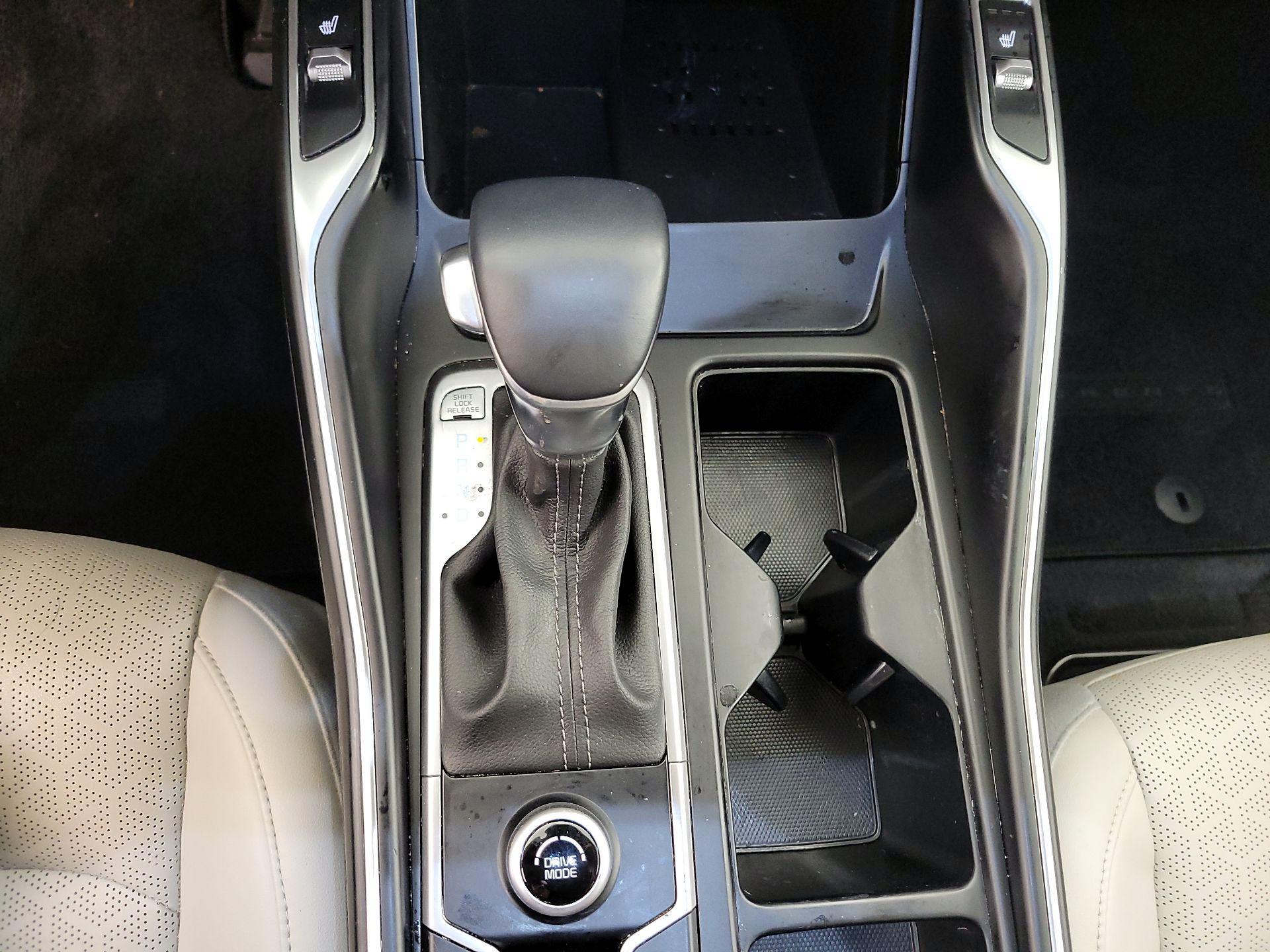 Thumbnail: 2022 Kia Sorento - 18