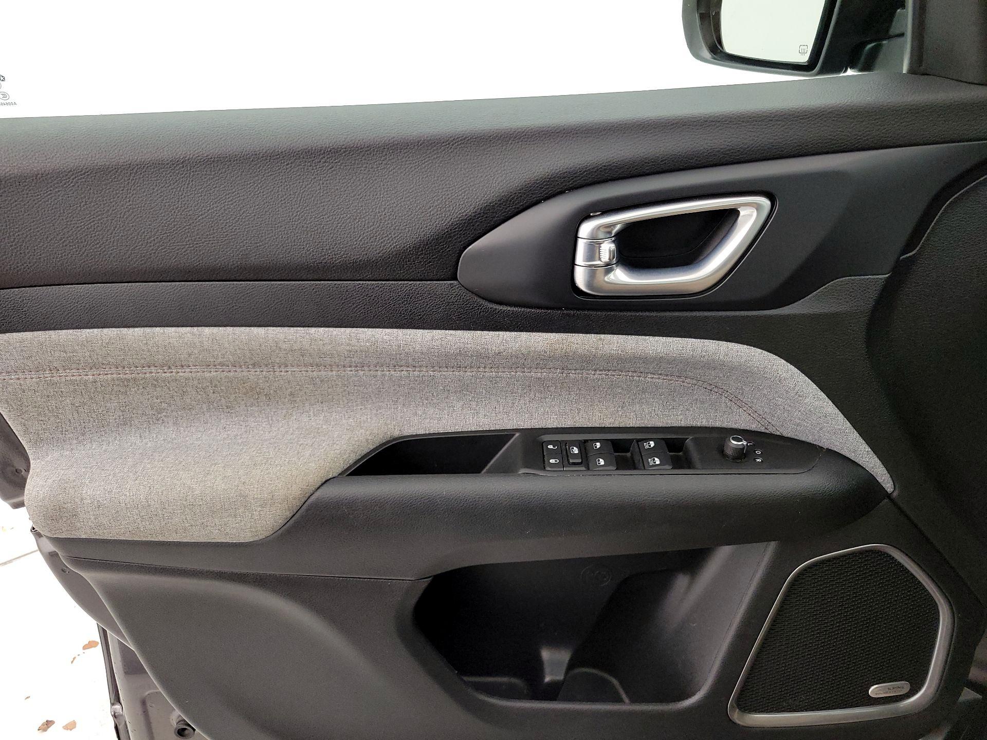 Thumbnail: 2022 Jeep Compass - 12