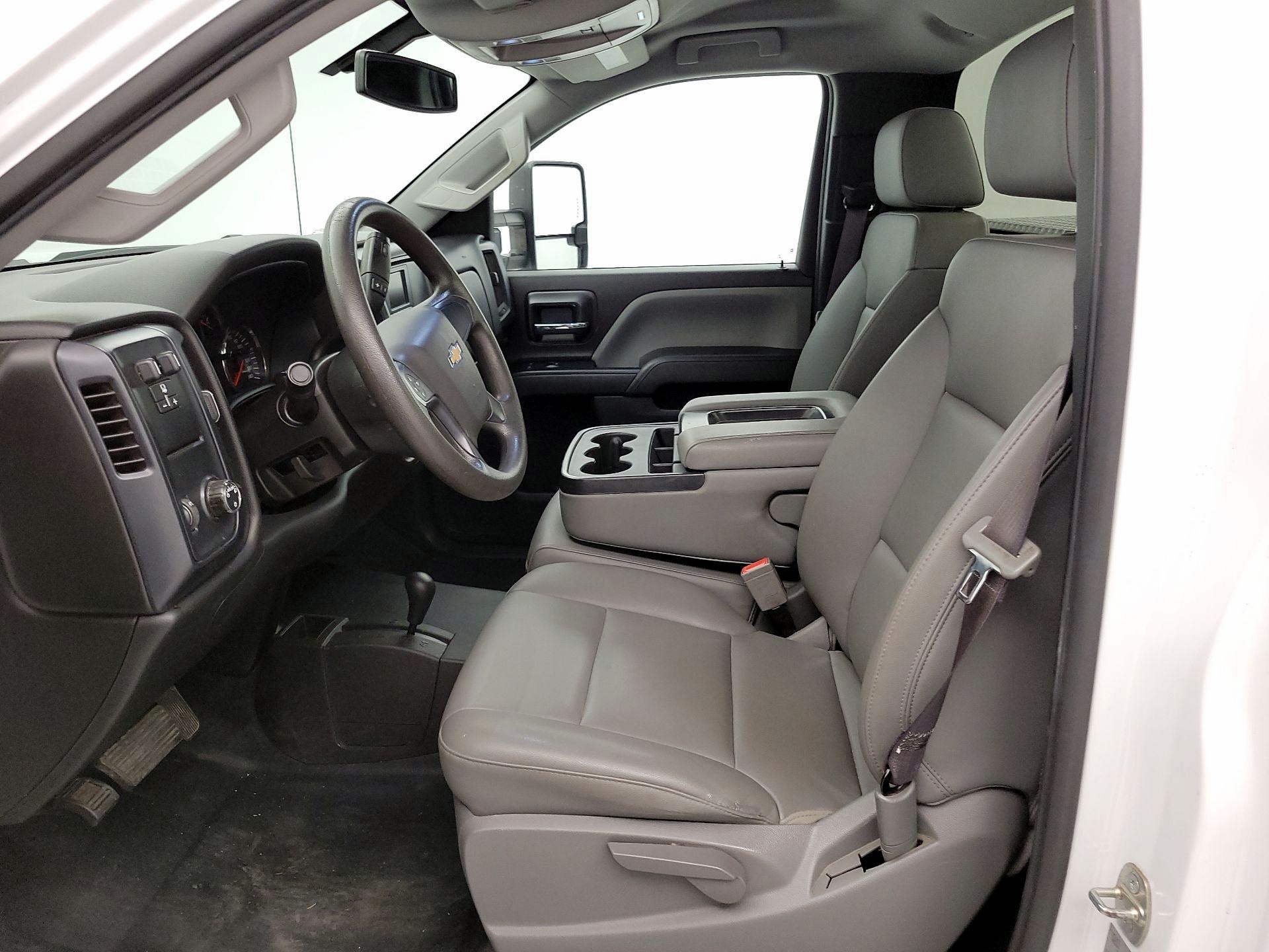 Thumbnail: 2017 Chevrolet Silverado 2500 - 11