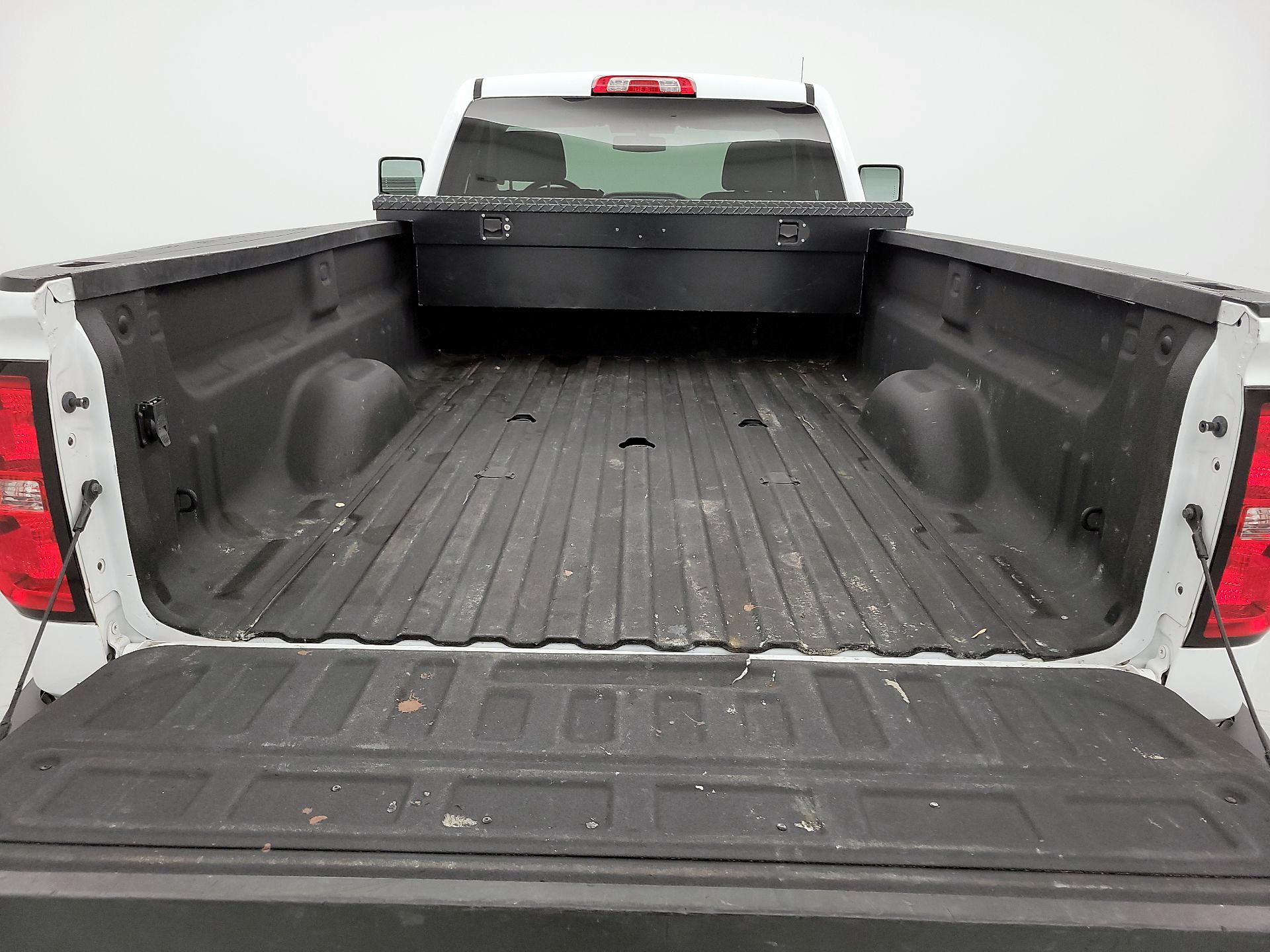 Thumbnail: 2017 Chevrolet Silverado 2500 - 19