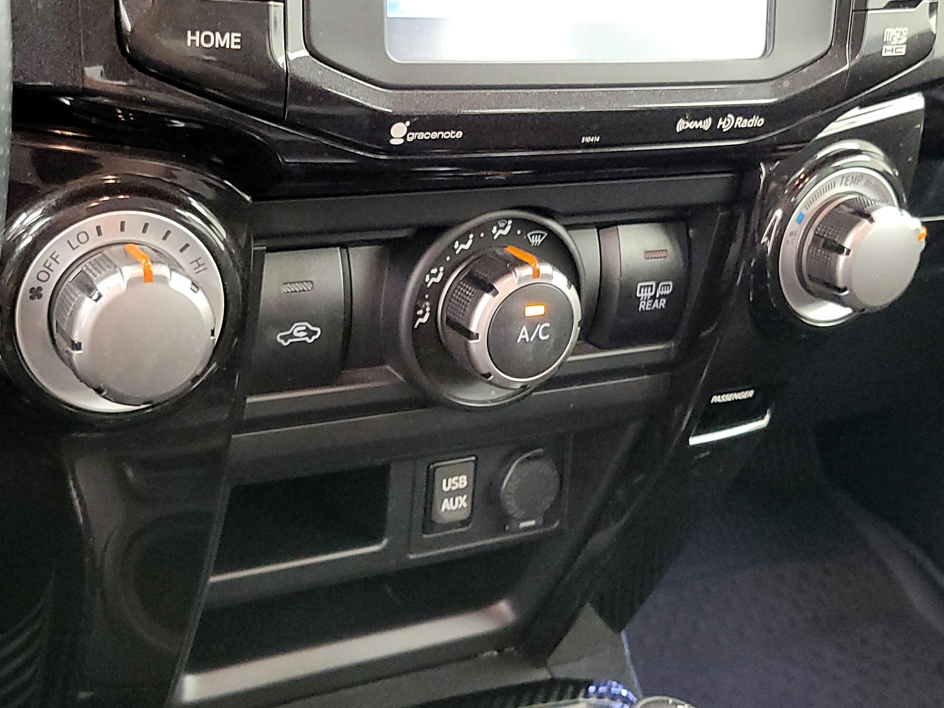 Thumbnail: 2019 Toyota 4Runner - 17