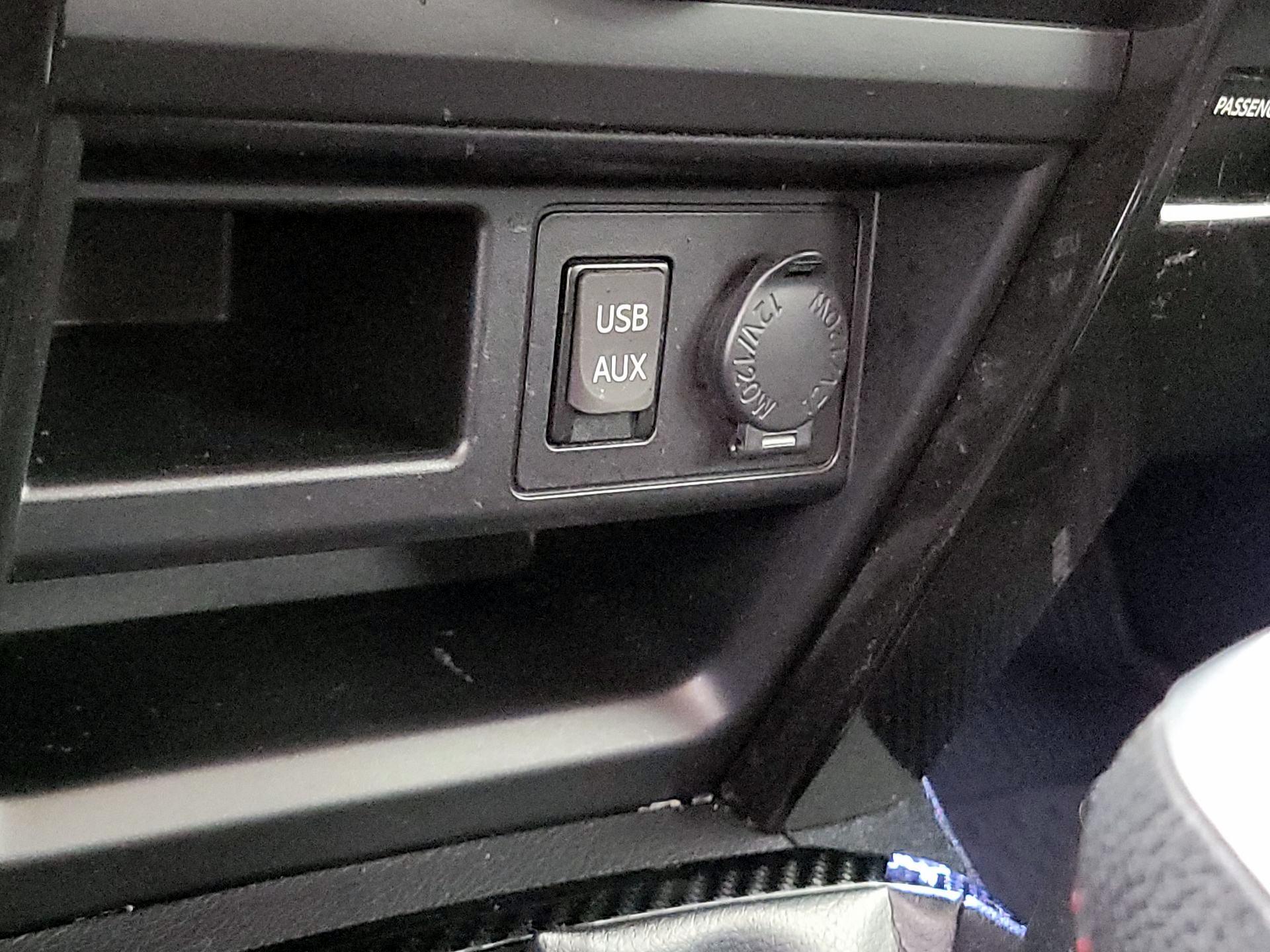 Thumbnail: 2019 Toyota 4Runner - 19