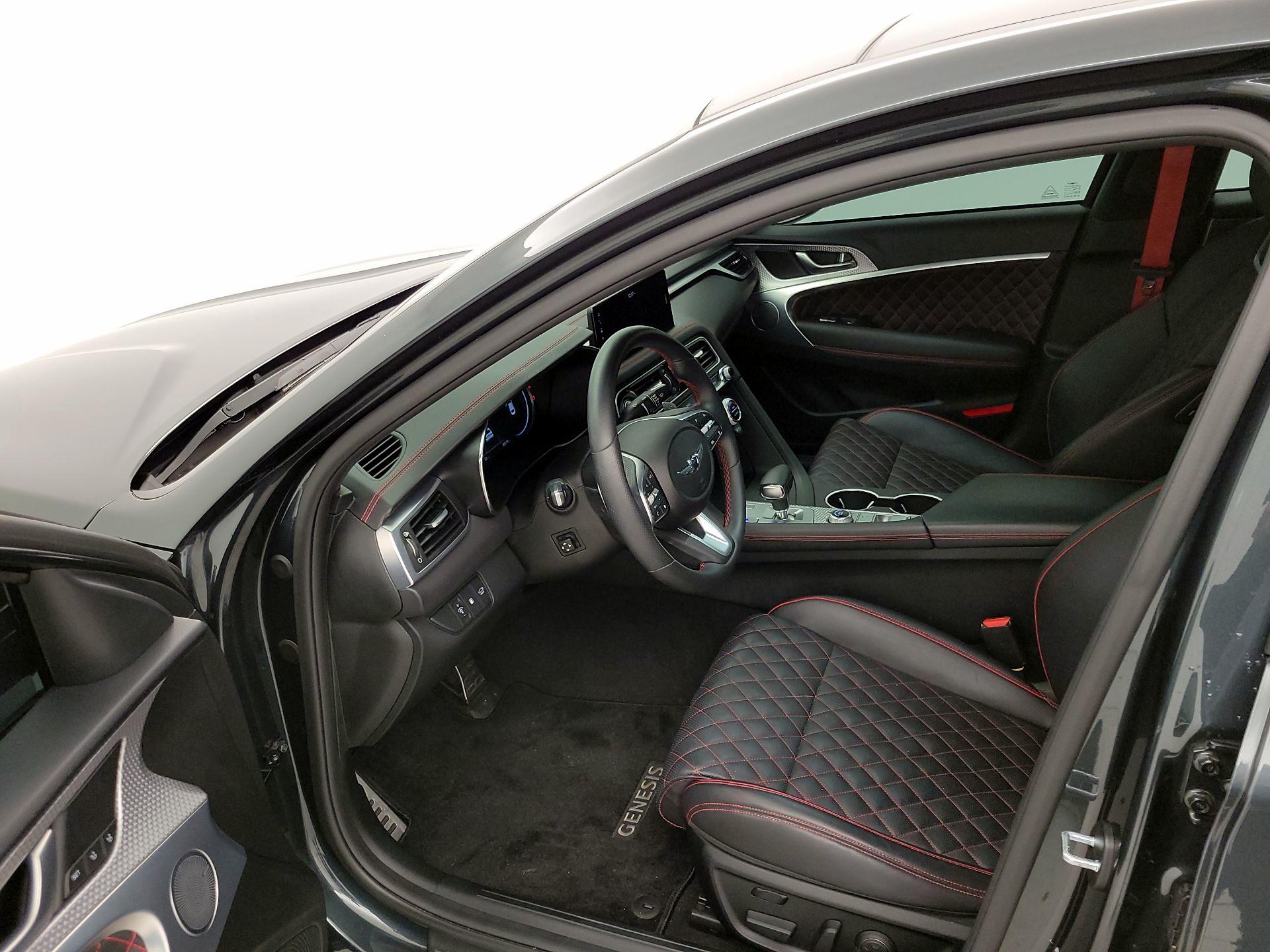 Thumbnail: 2023 Genesis G70 - 11
