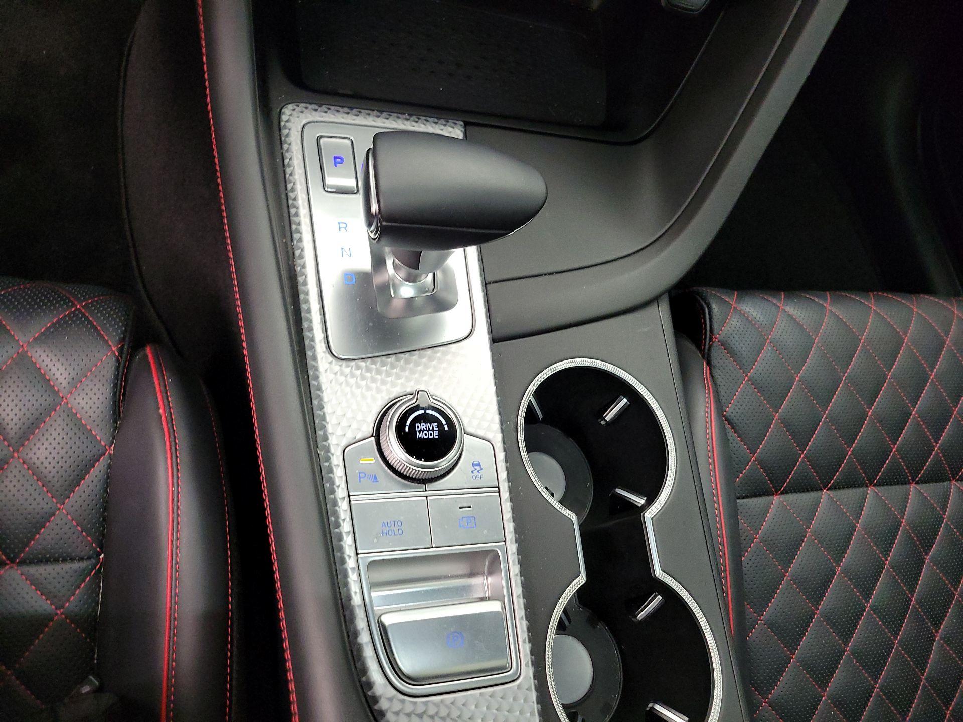 Thumbnail: 2023 Genesis G70 - 18