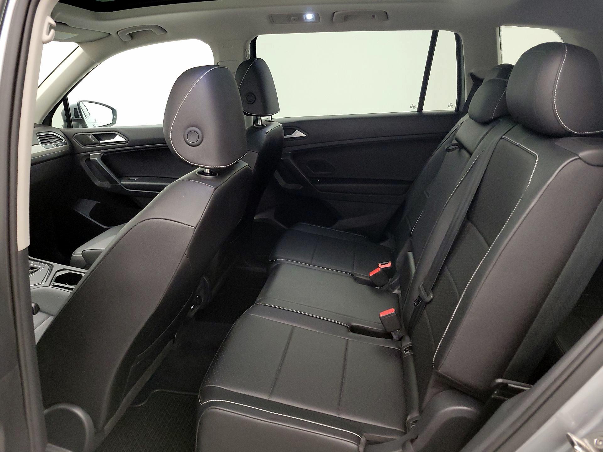 Thumbnail: 2021 Volkswagen Tiguan - 20