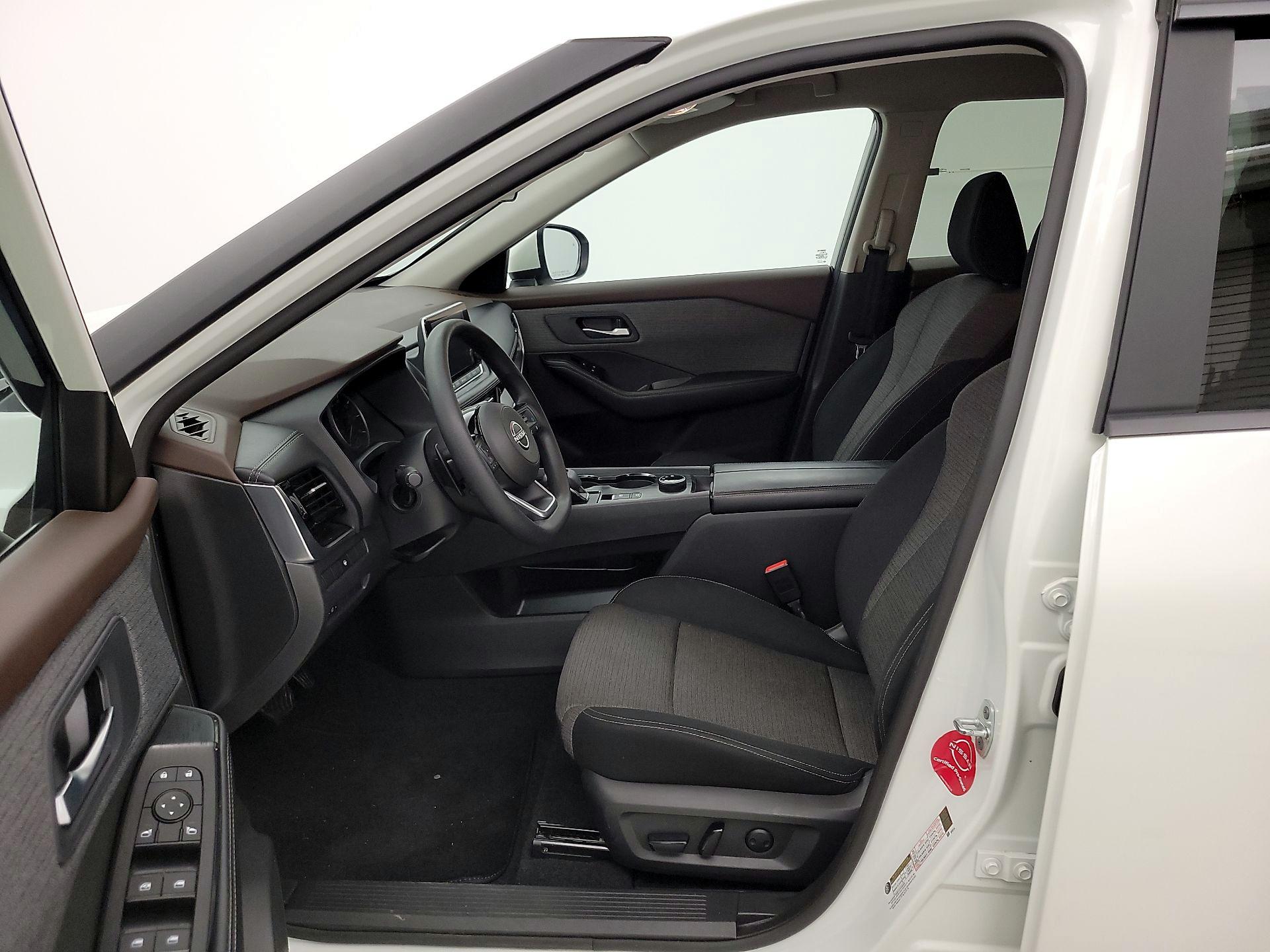 Thumbnail: 2023 Nissan Rogue - 11