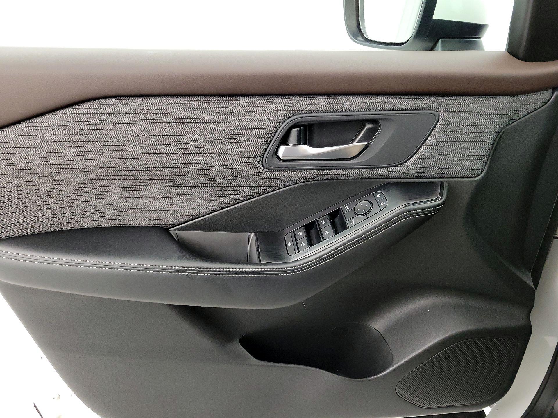 Thumbnail: 2023 Nissan Rogue - 12