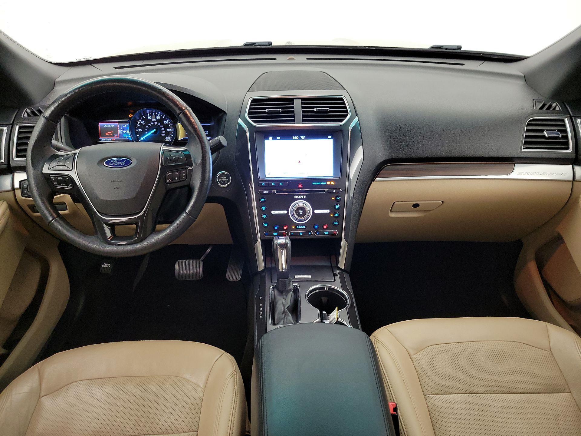 Thumbnail: 2017 Ford Explorer - 9