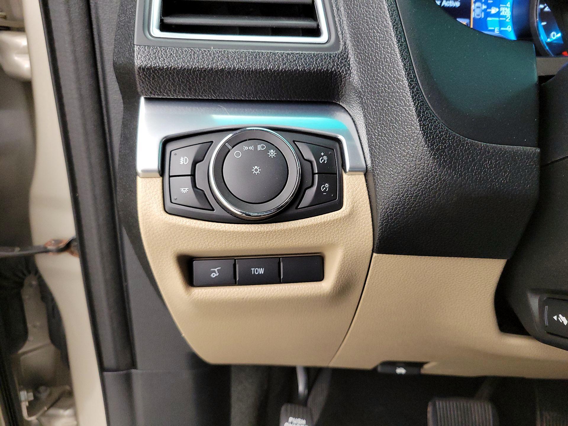 Thumbnail: 2017 Ford Explorer - 13