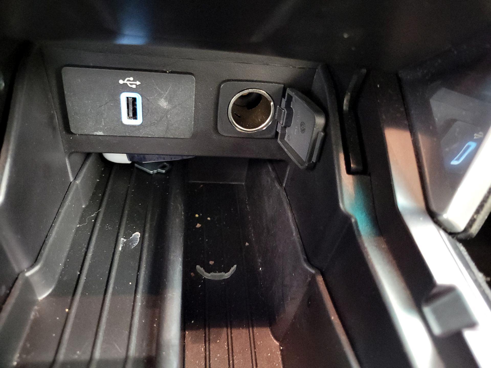 Thumbnail: 2017 Ford Explorer - 19