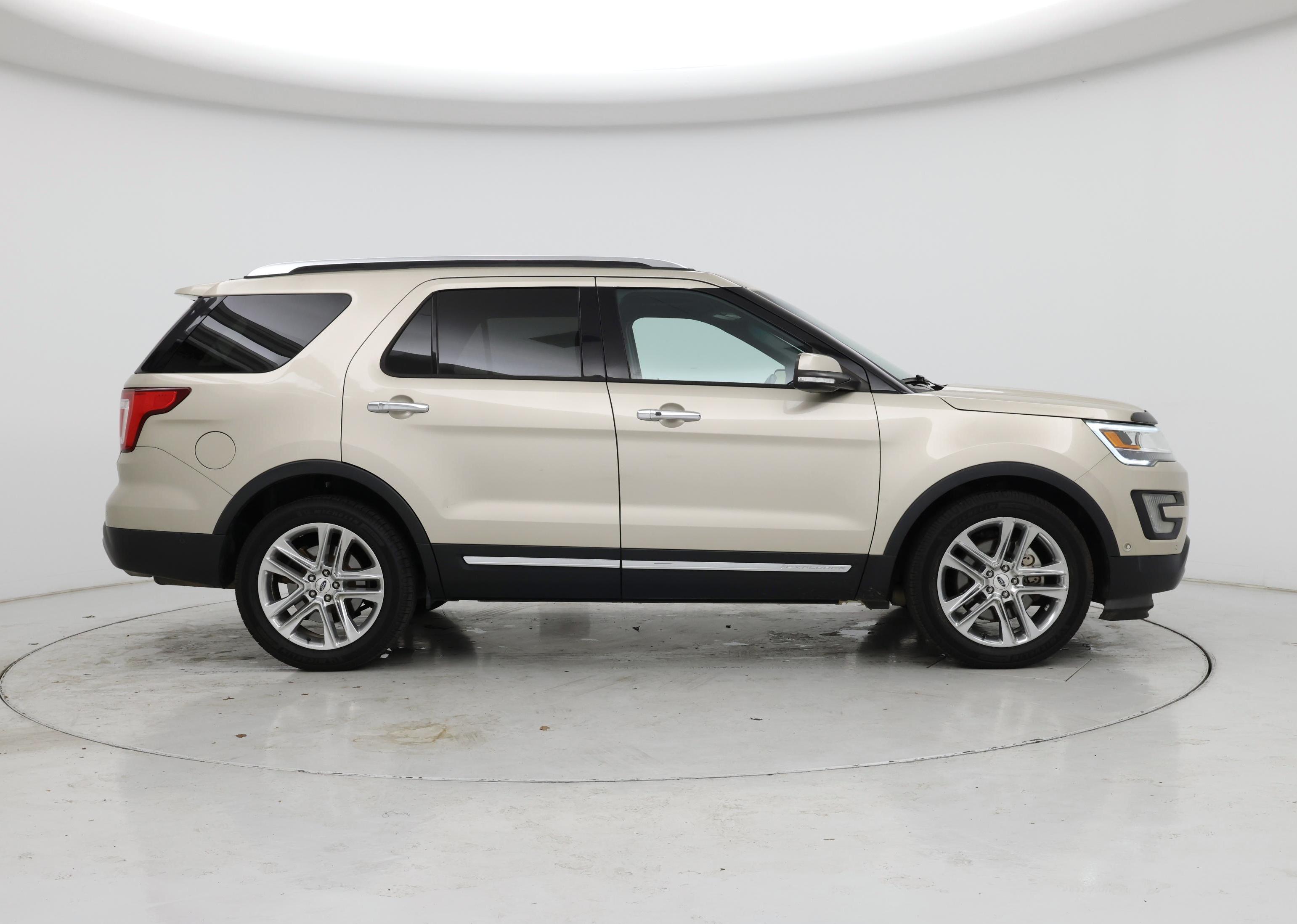 Thumbnail: 2017 Ford Explorer - 7