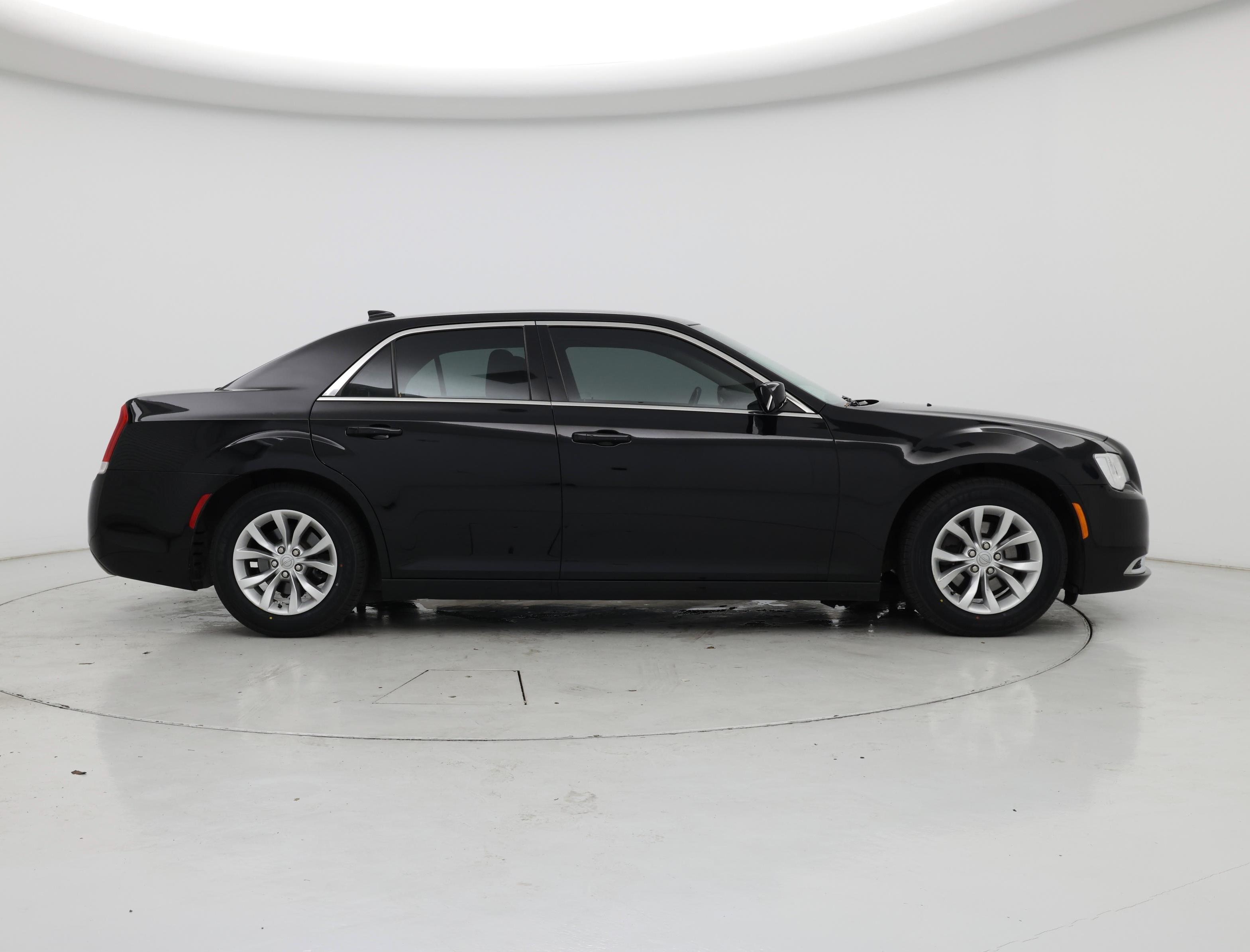 Thumbnail: 2019 Chrysler 300 - 7