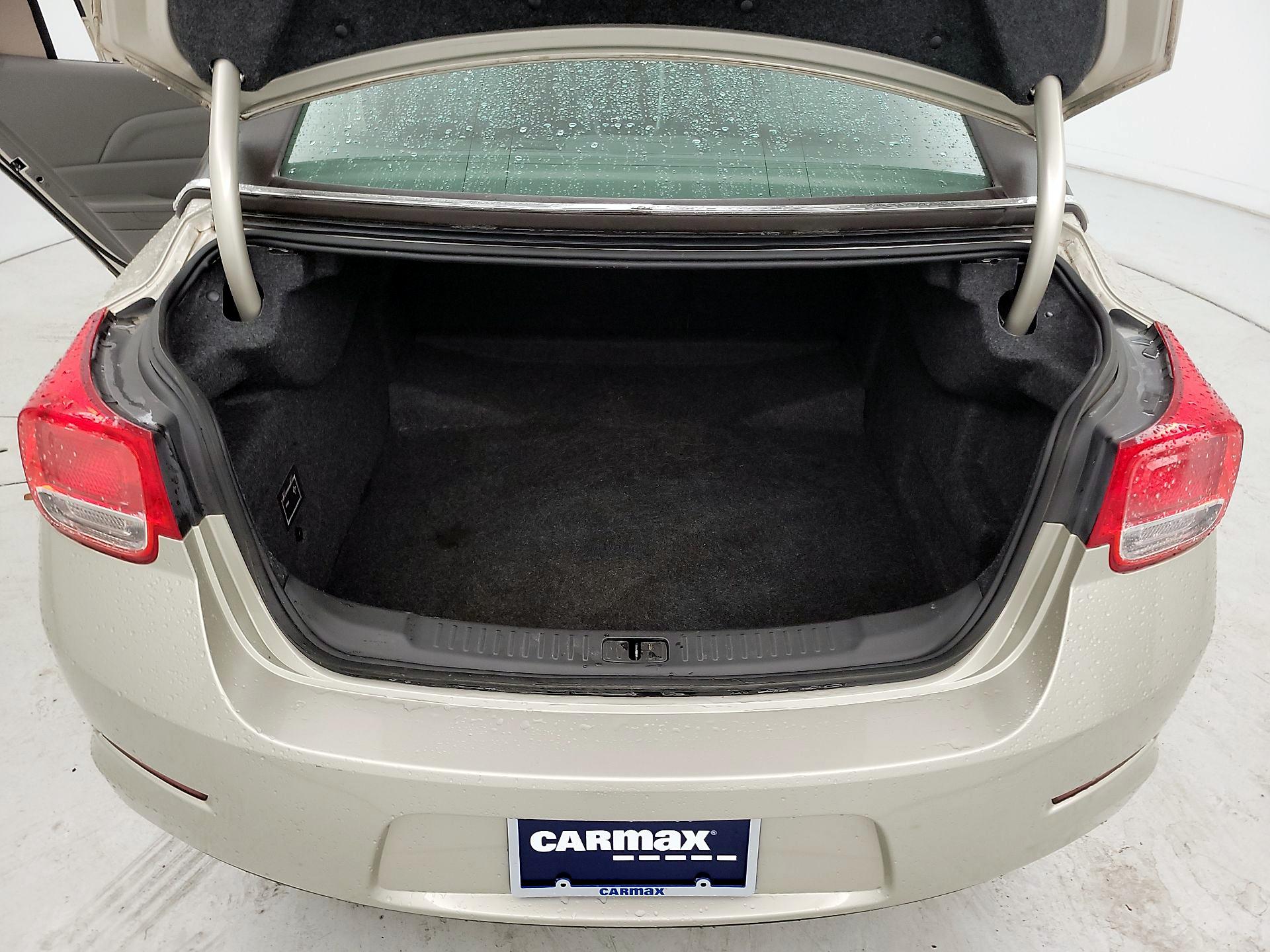 Thumbnail: 2015 Chevrolet Malibu - 18