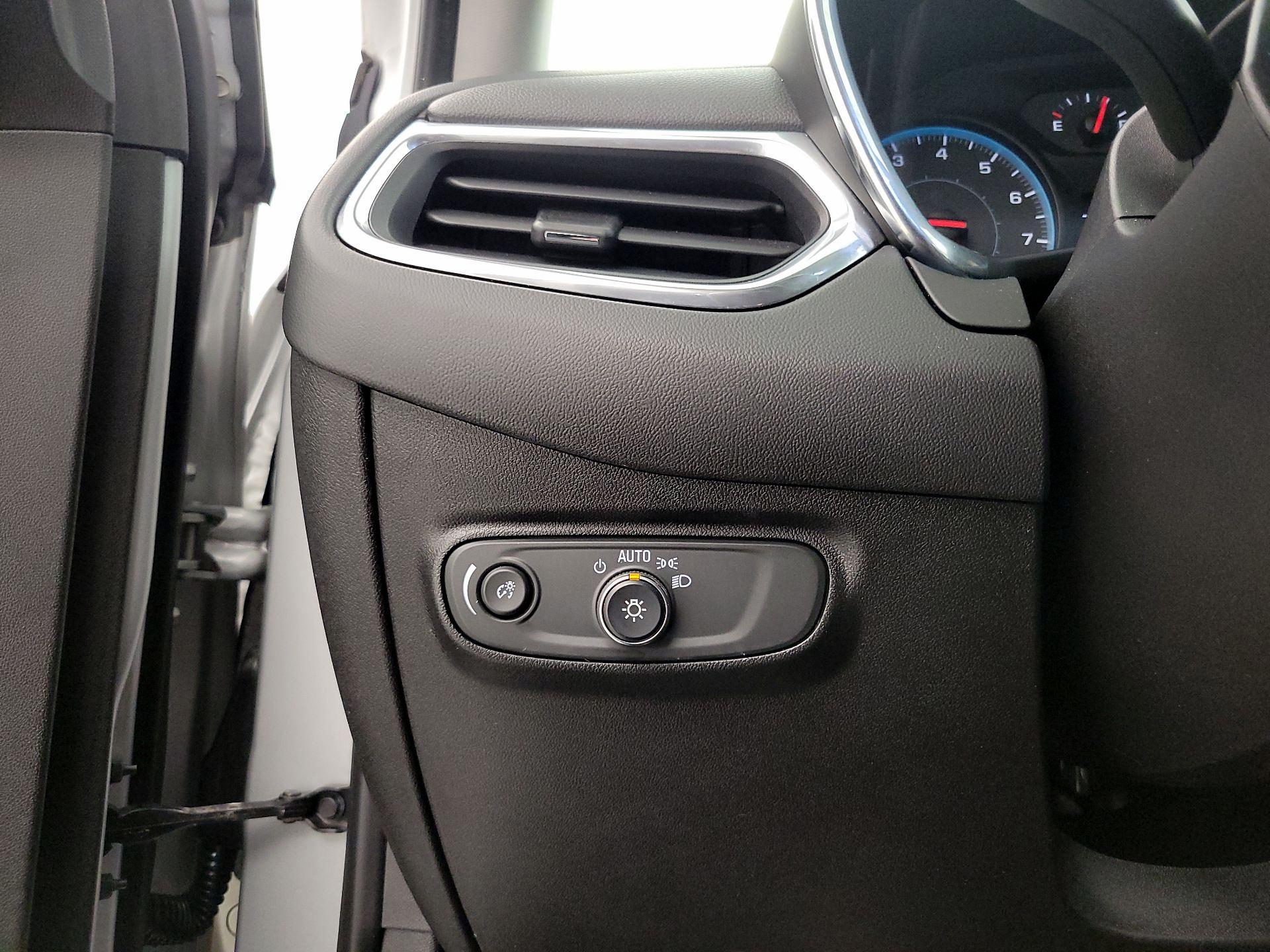 Thumbnail: 2018 Chevrolet Equinox - 13