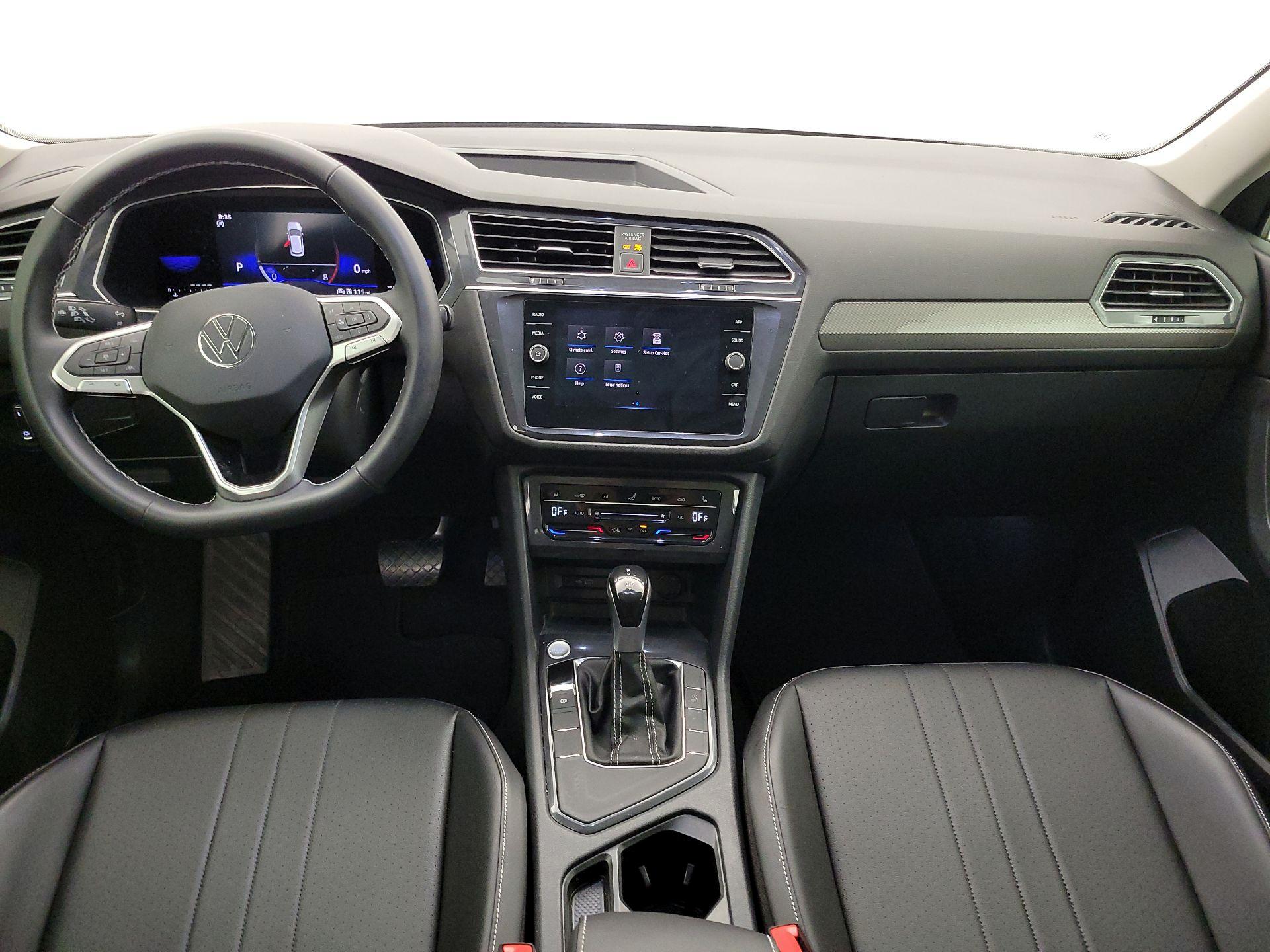 Thumbnail: 2022 Volkswagen Tiguan - 9