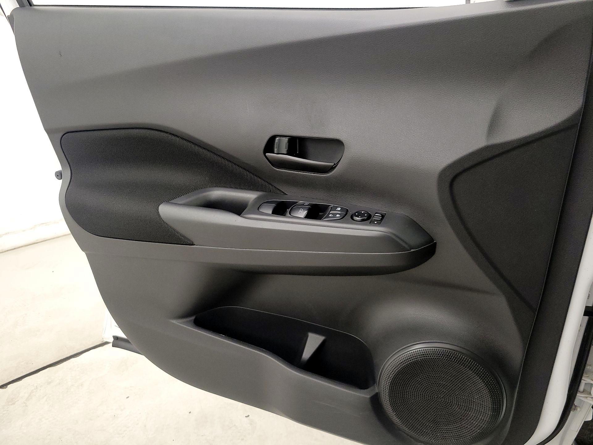 Thumbnail: 2023 Nissan Kicks - 12