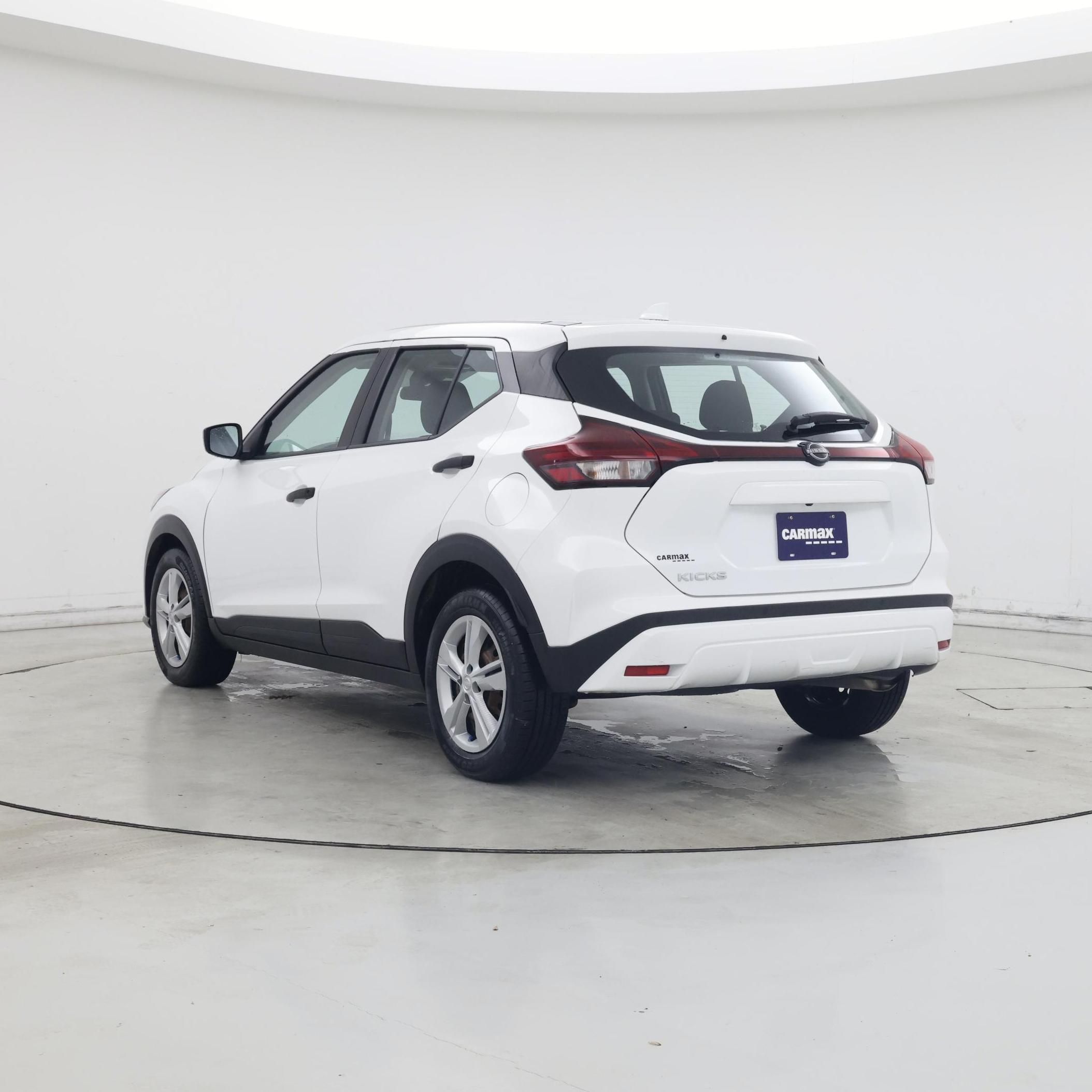 Thumbnail: 2023 Nissan Kicks - 2