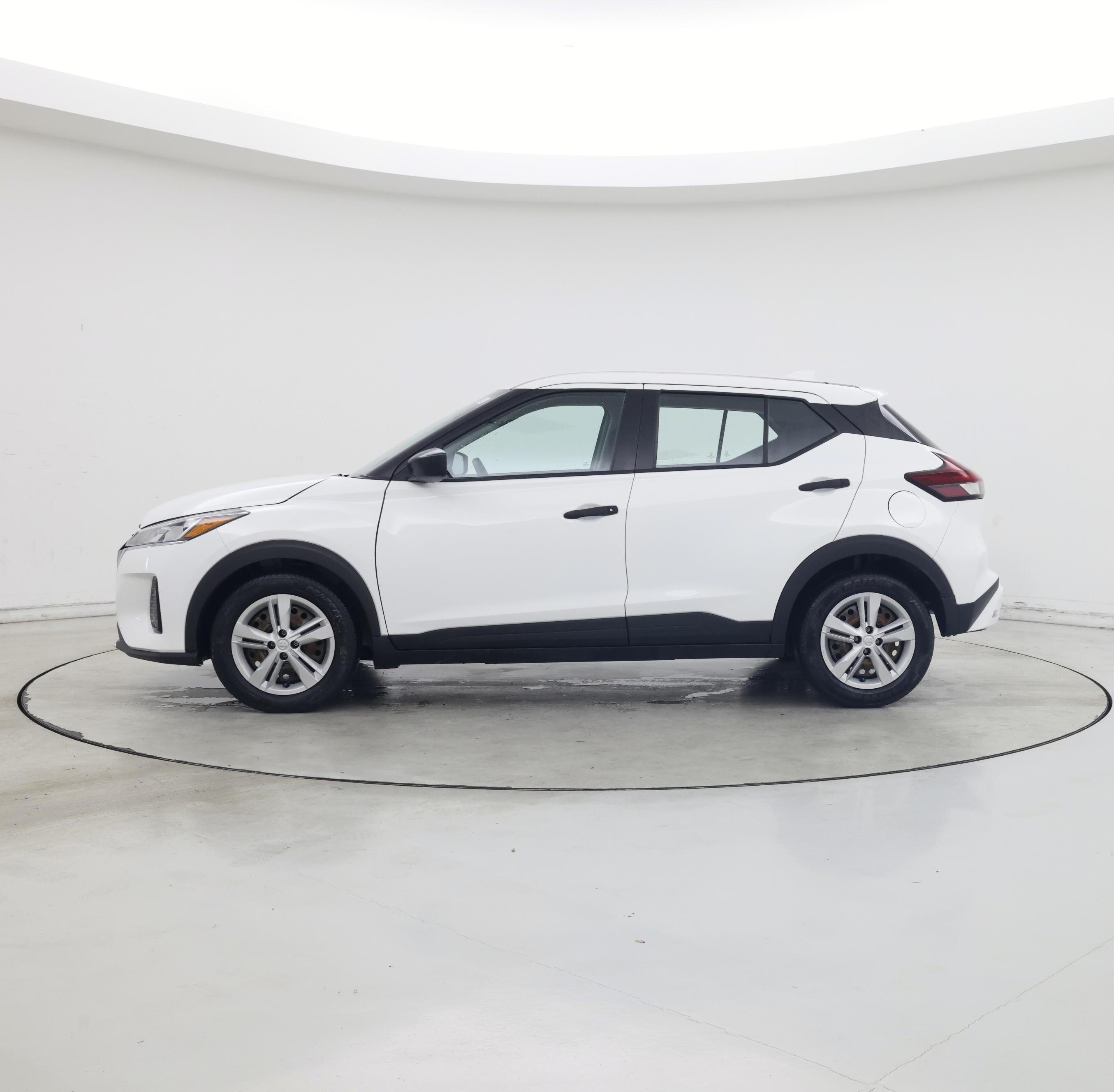 Thumbnail: 2023 Nissan Kicks - 3