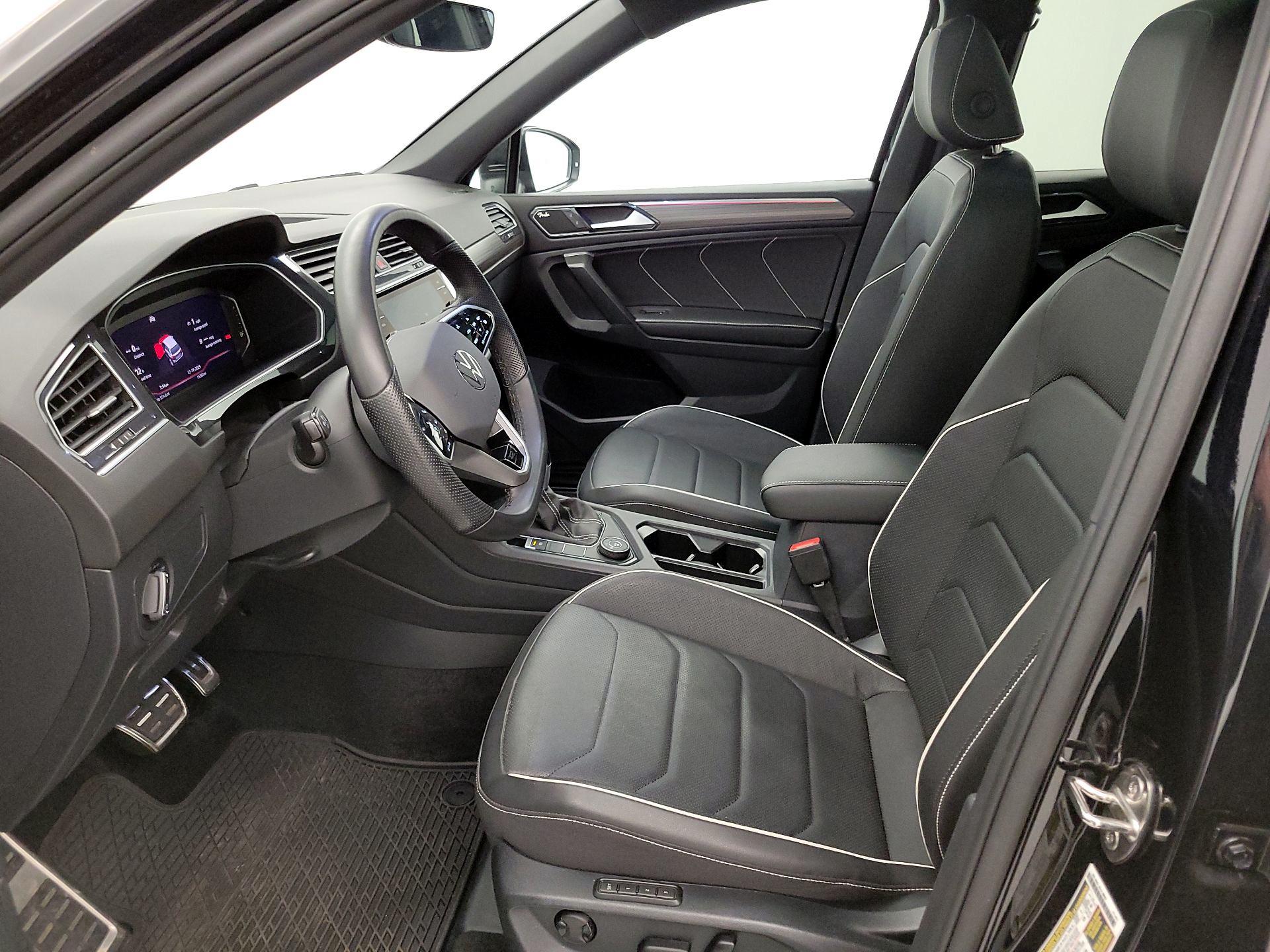 Thumbnail: 2024 Volkswagen Tiguan - 11