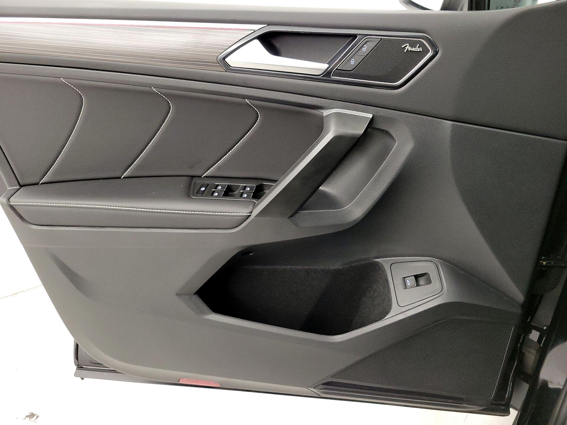 Thumbnail: 2024 Volkswagen Tiguan - 12