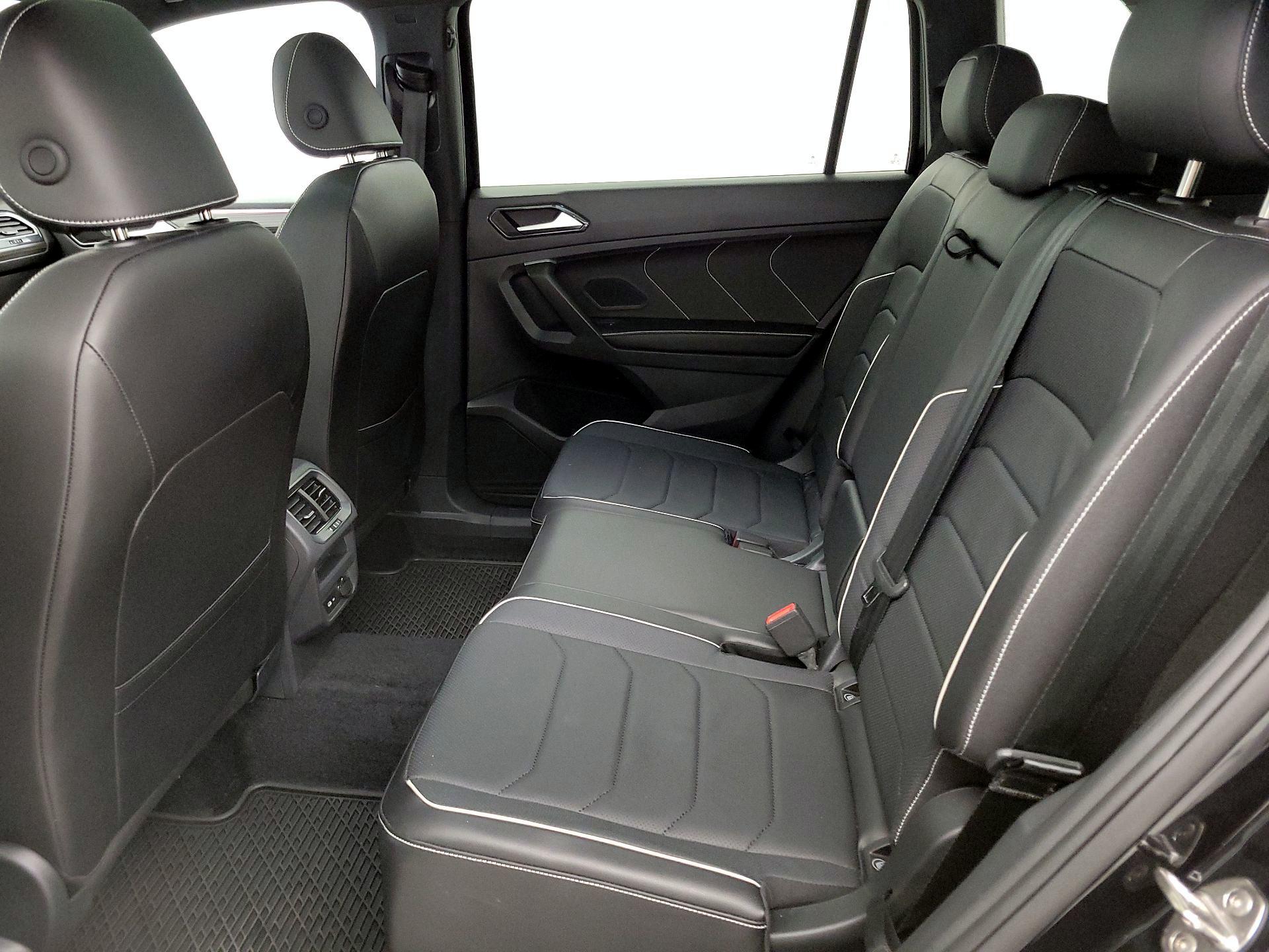 Thumbnail: 2024 Volkswagen Tiguan - 20