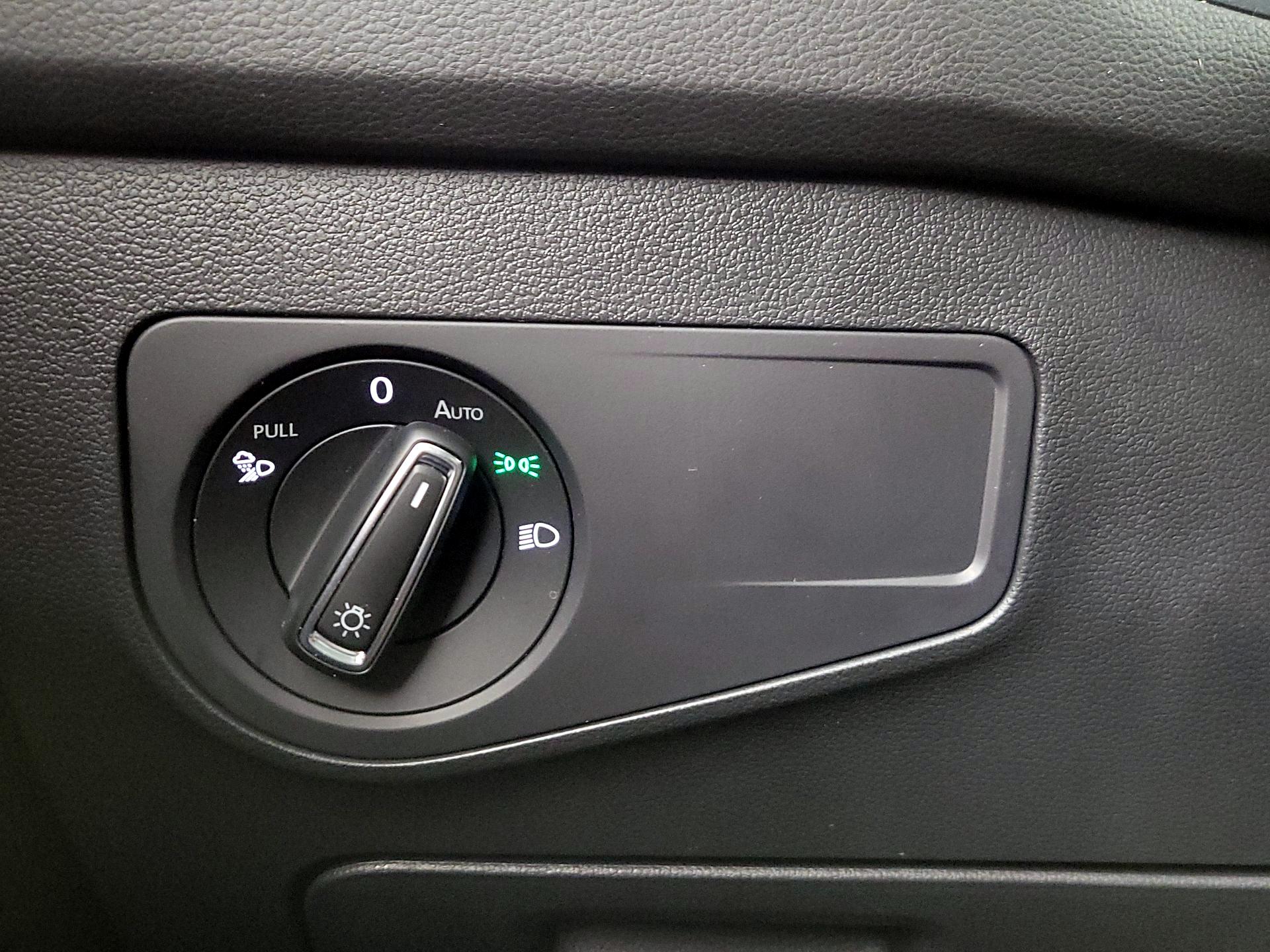 Thumbnail: 2024 Volkswagen Tiguan - 13