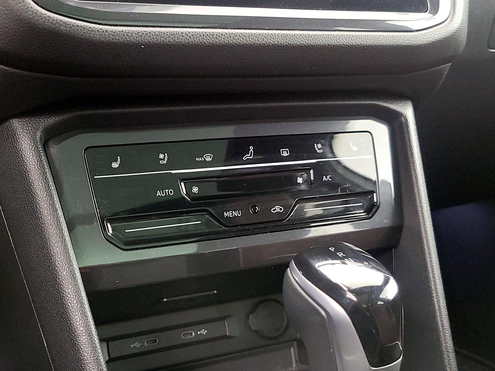 Thumbnail: 2024 Volkswagen Tiguan - 17