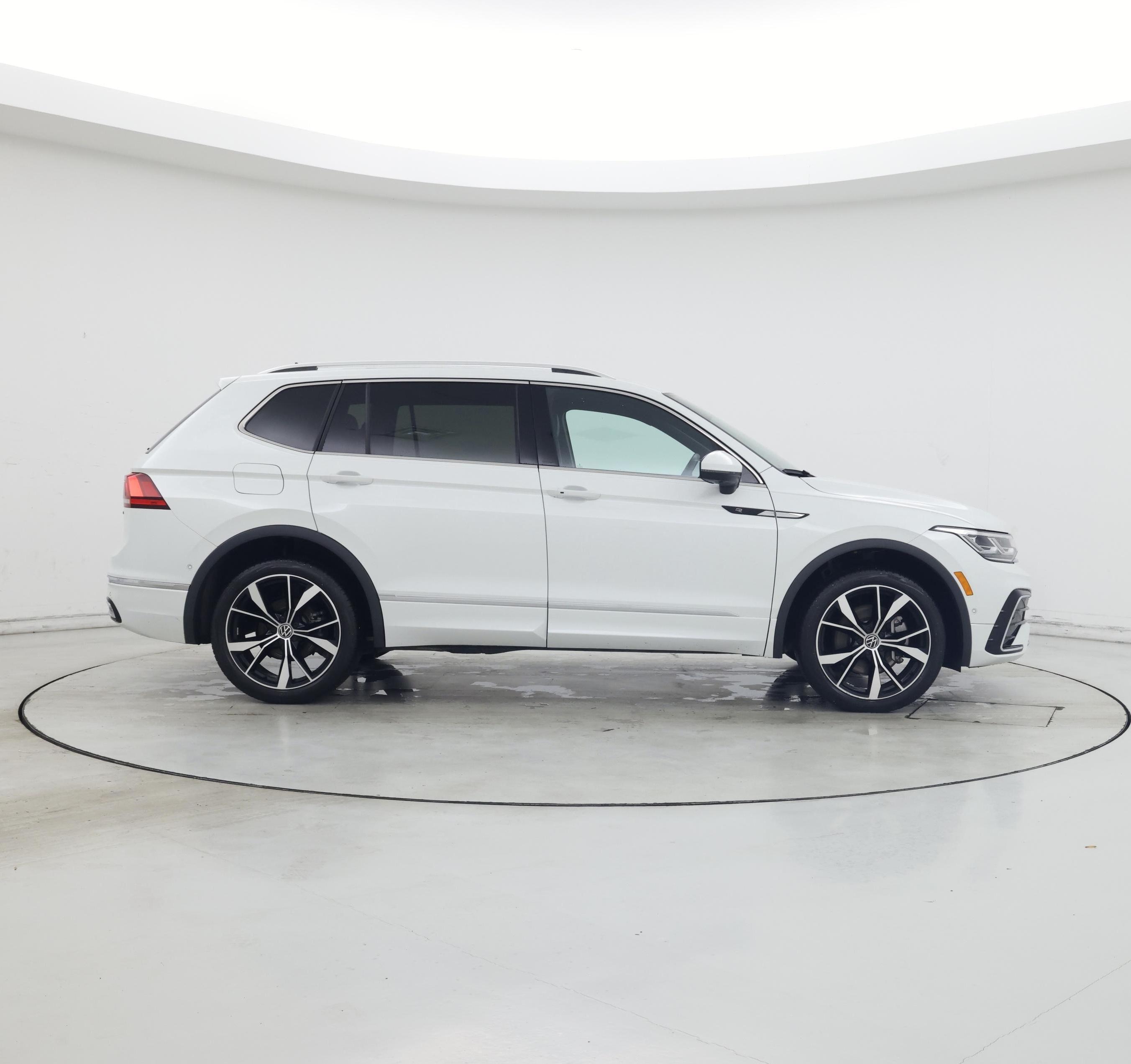 Thumbnail: 2024 Volkswagen Tiguan - 7