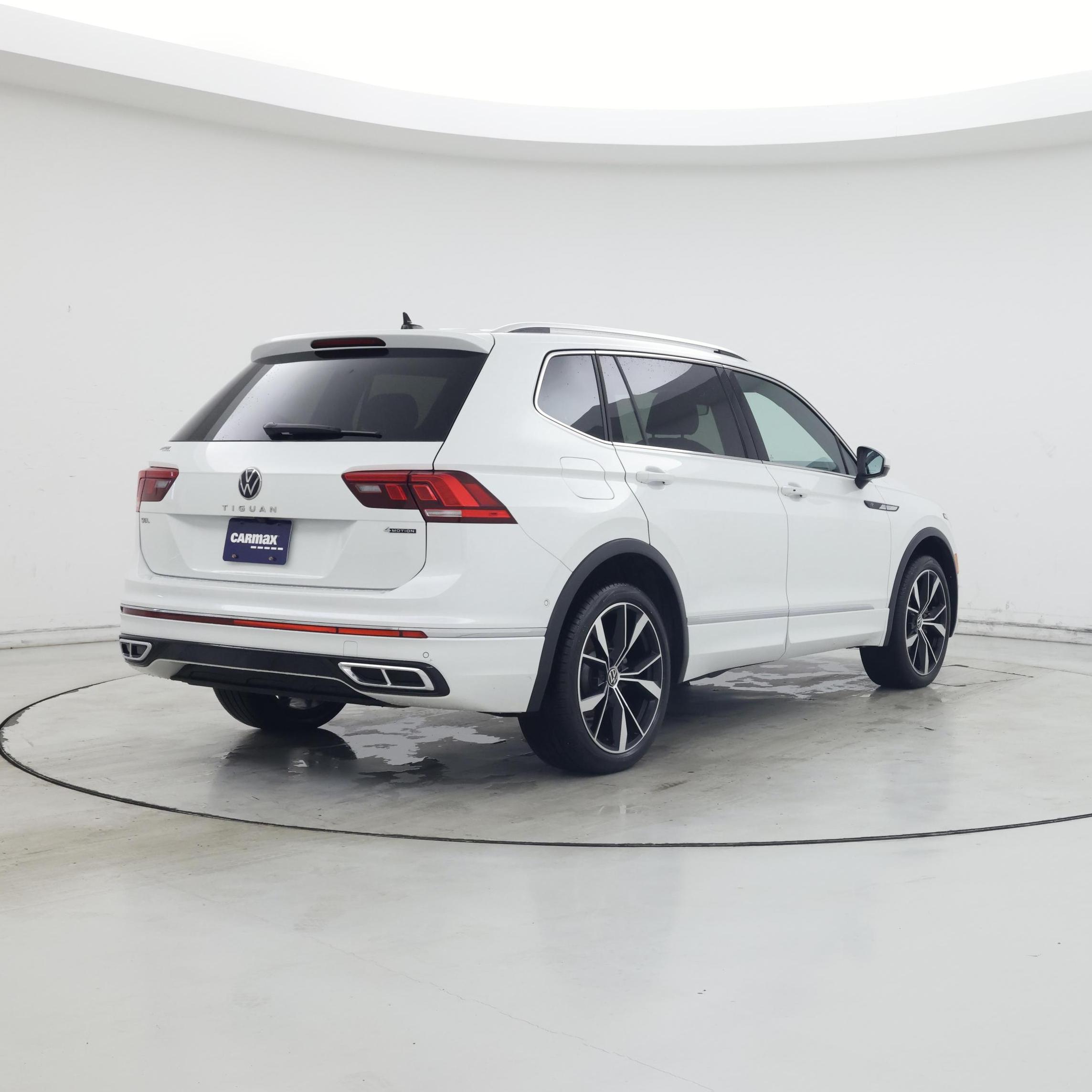 Thumbnail: 2024 Volkswagen Tiguan - 8