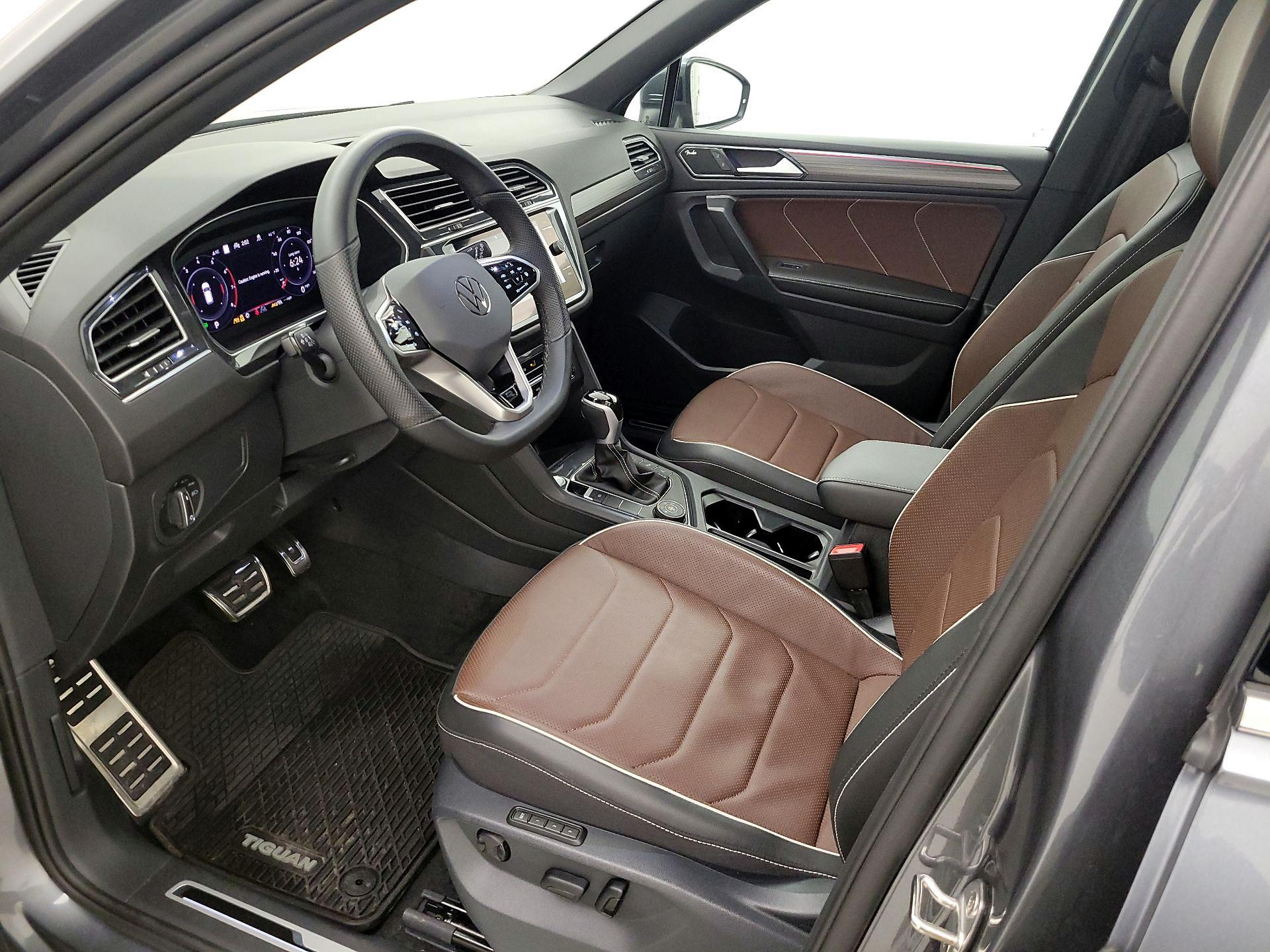 Thumbnail: 2024 Volkswagen Tiguan - 11