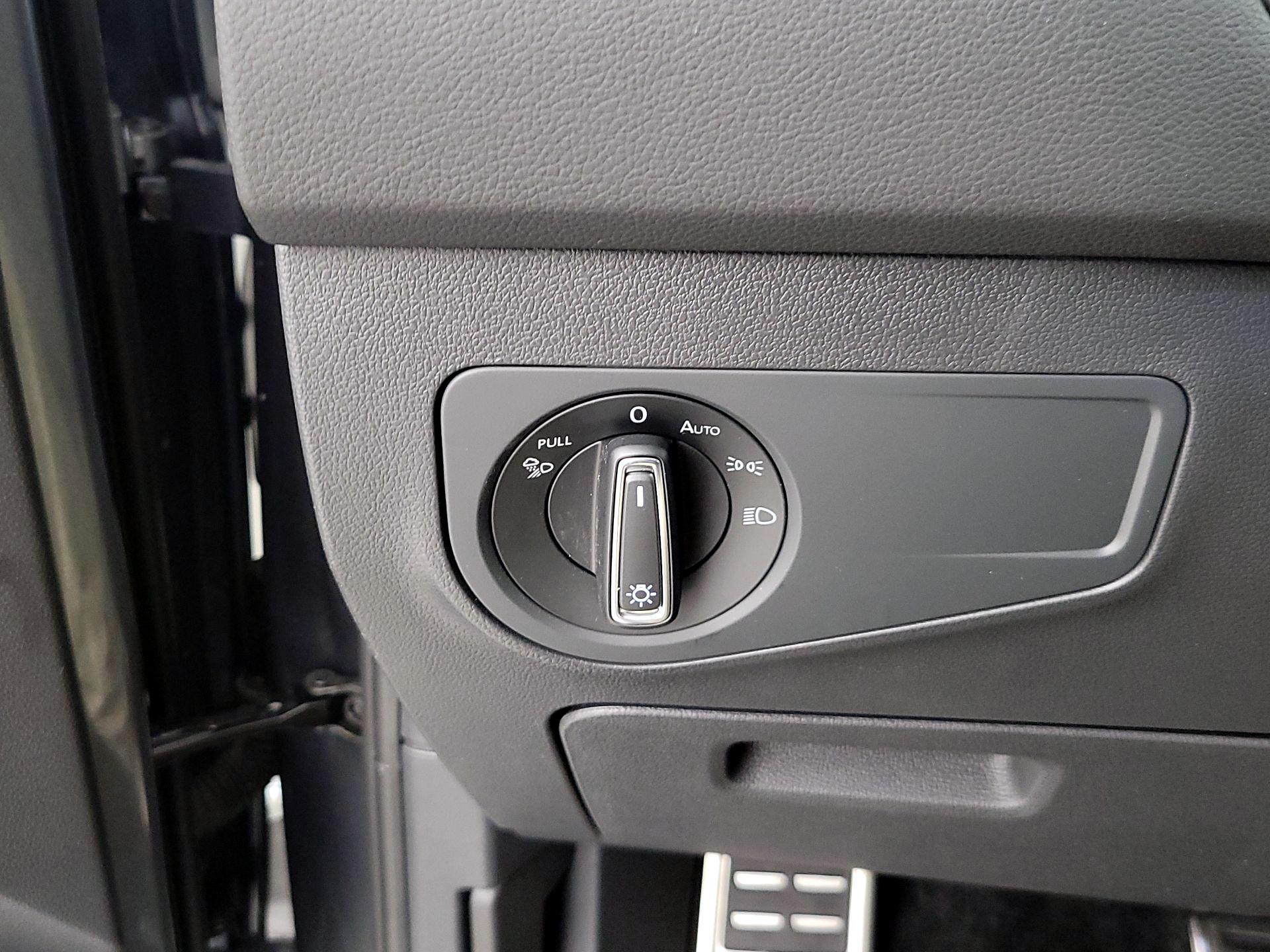 Thumbnail: 2024 Volkswagen Tiguan - 13