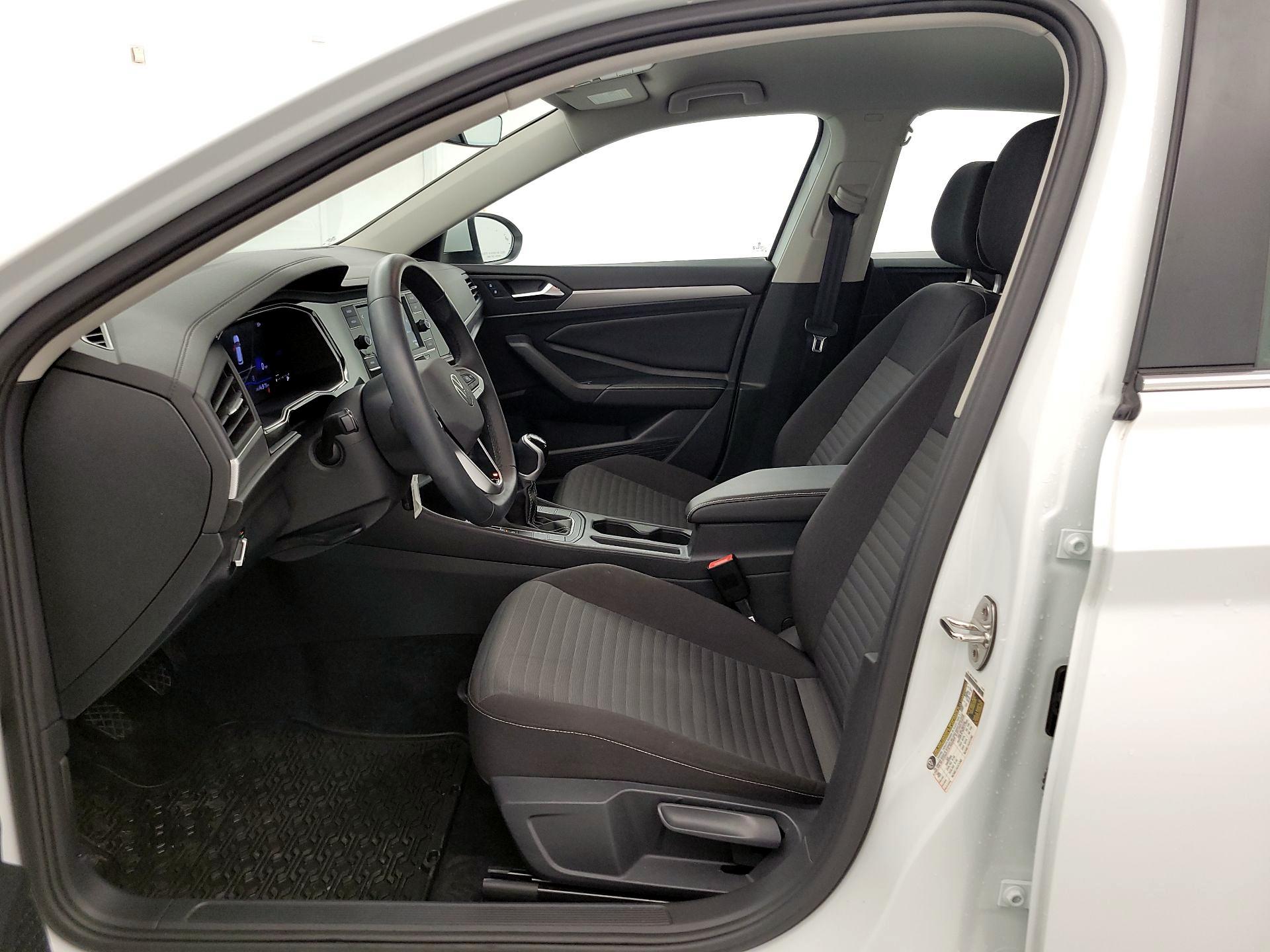 Thumbnail: 2024 Volkswagen Jetta - 11