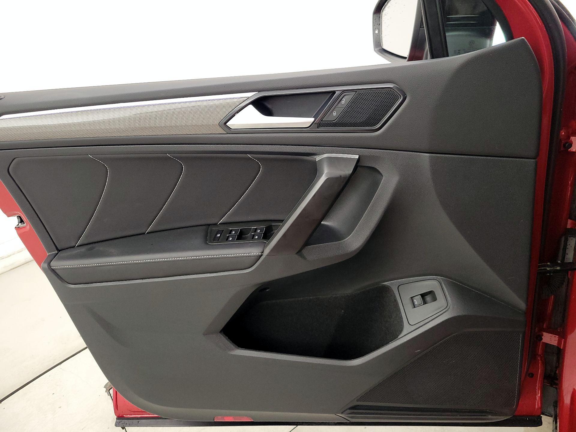 Thumbnail: 2024 Volkswagen Tiguan - 12