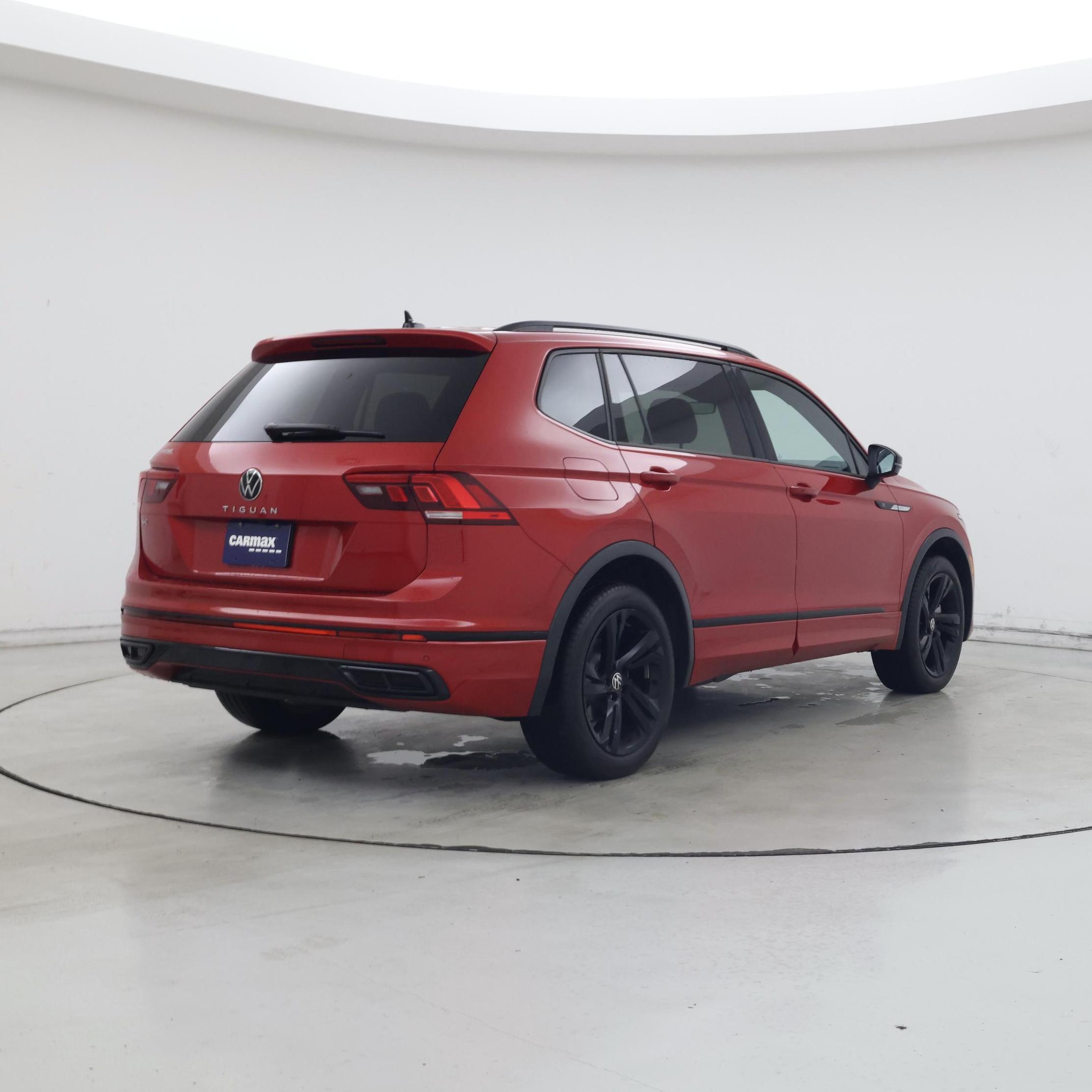 Thumbnail: 2024 Volkswagen Tiguan - 8