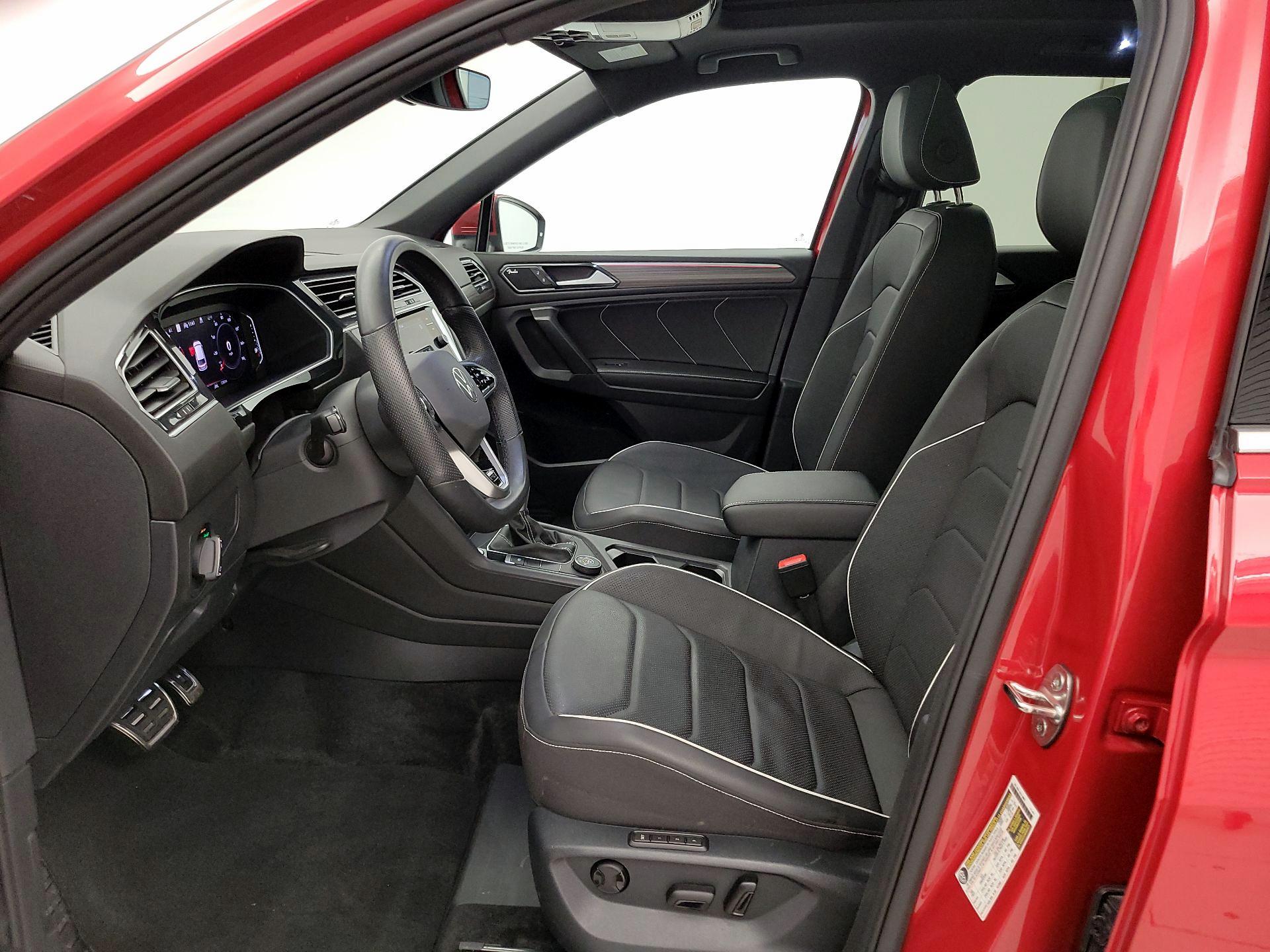 Thumbnail: 2024 Volkswagen Tiguan - 11