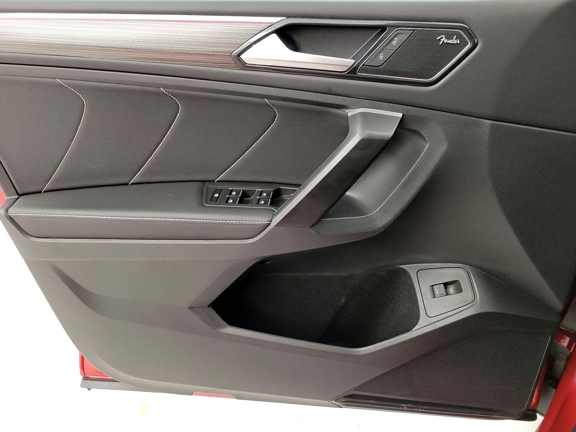 Thumbnail: 2024 Volkswagen Tiguan - 12