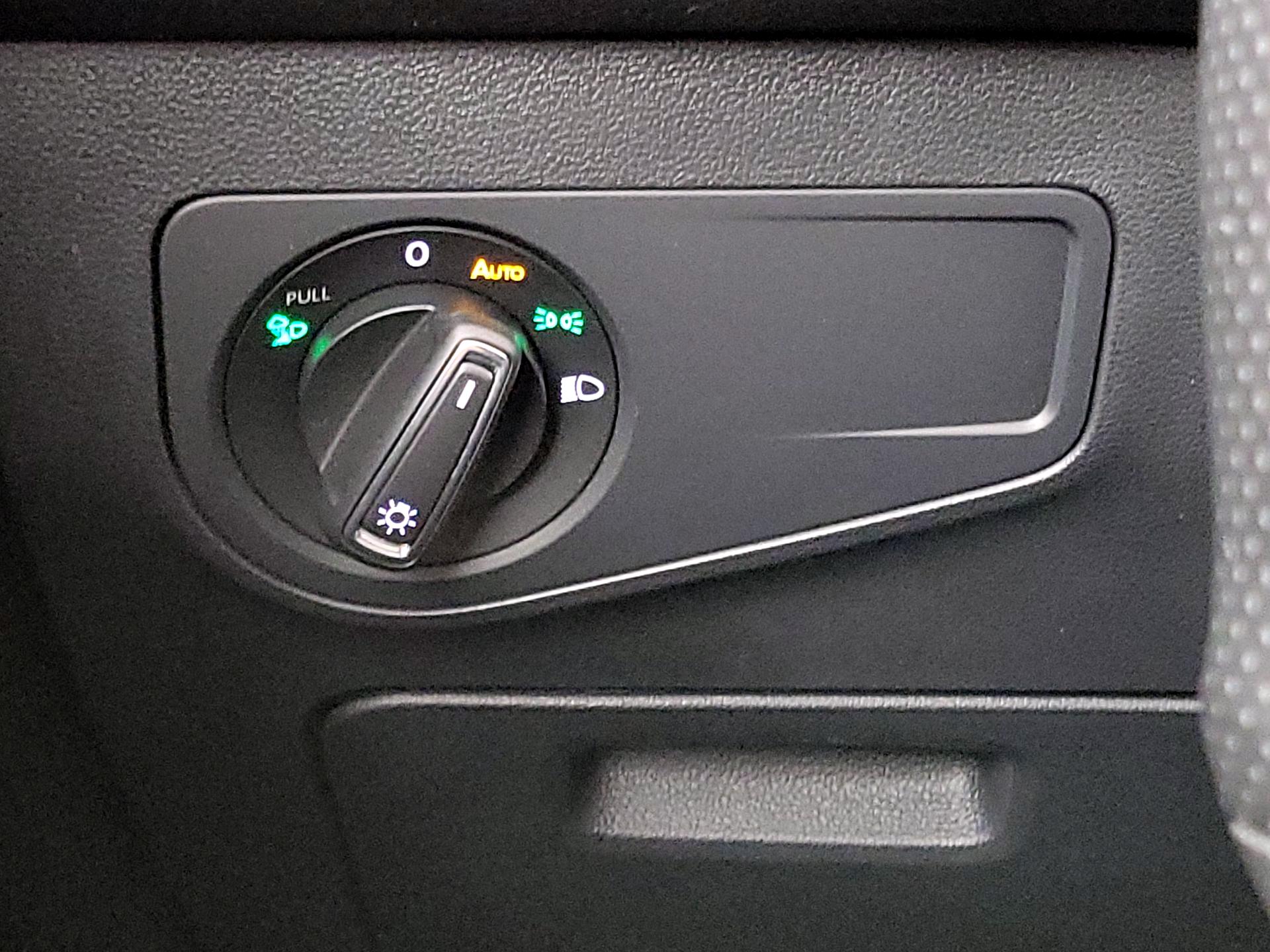 Thumbnail: 2024 Volkswagen Tiguan - 13