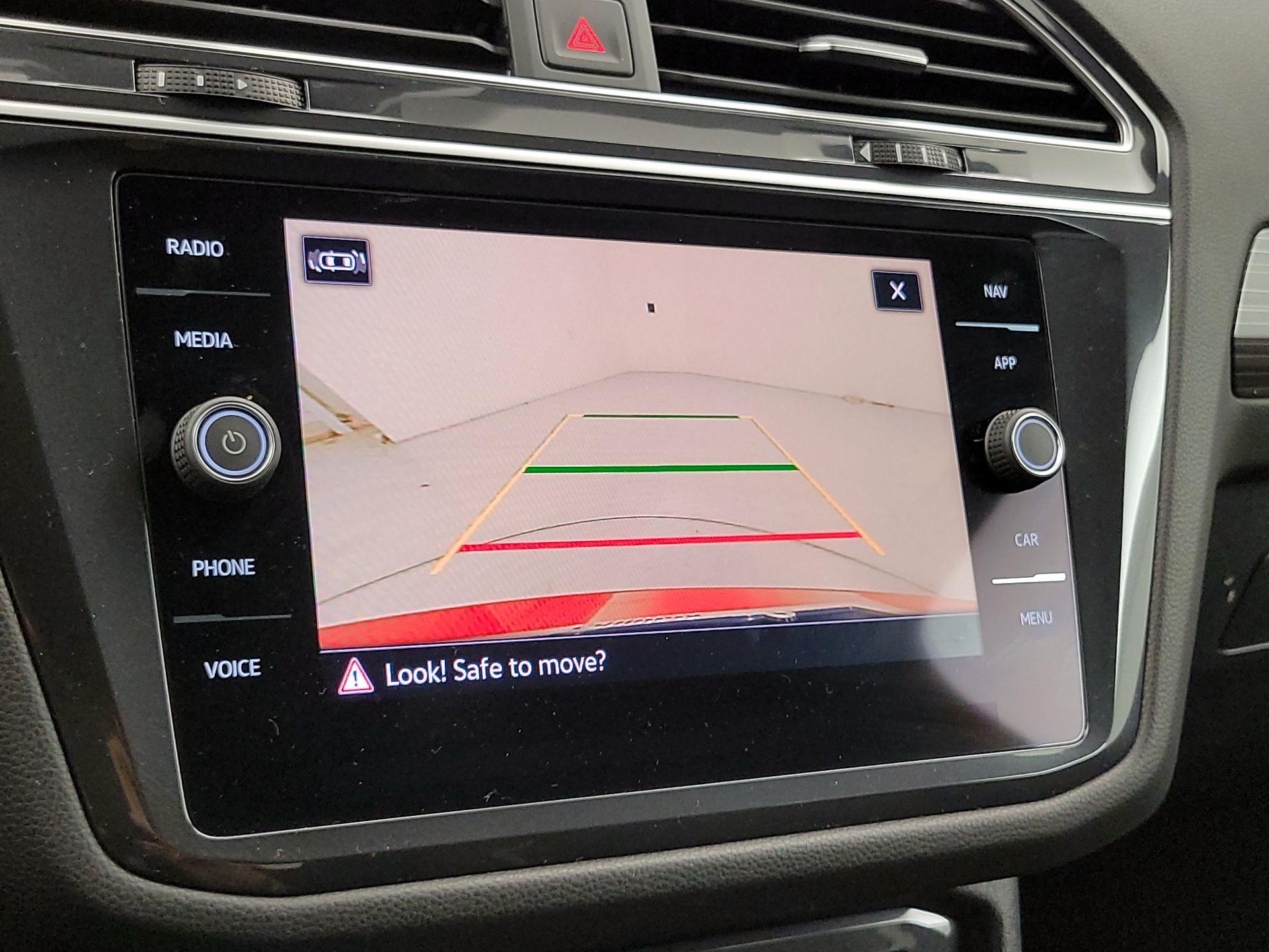 Thumbnail: 2024 Volkswagen Tiguan - 15