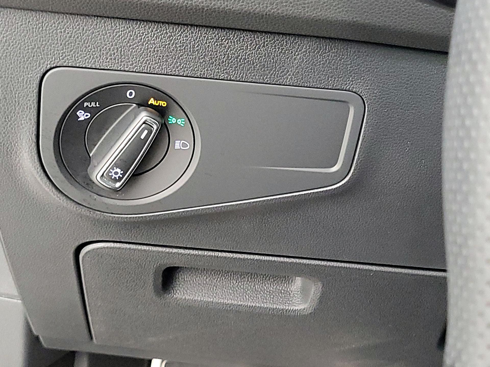 Thumbnail: 2024 Volkswagen Tiguan - 13