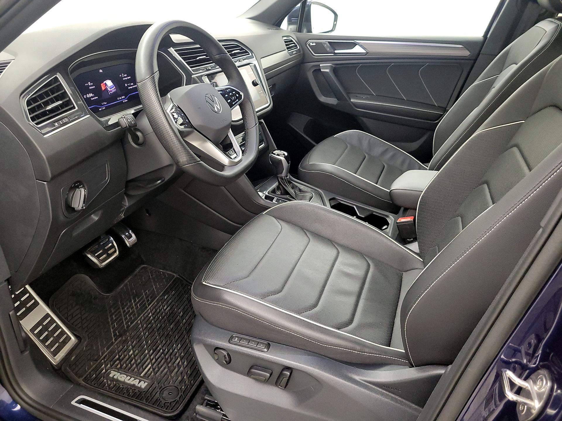 Thumbnail: 2024 Volkswagen Tiguan - 11