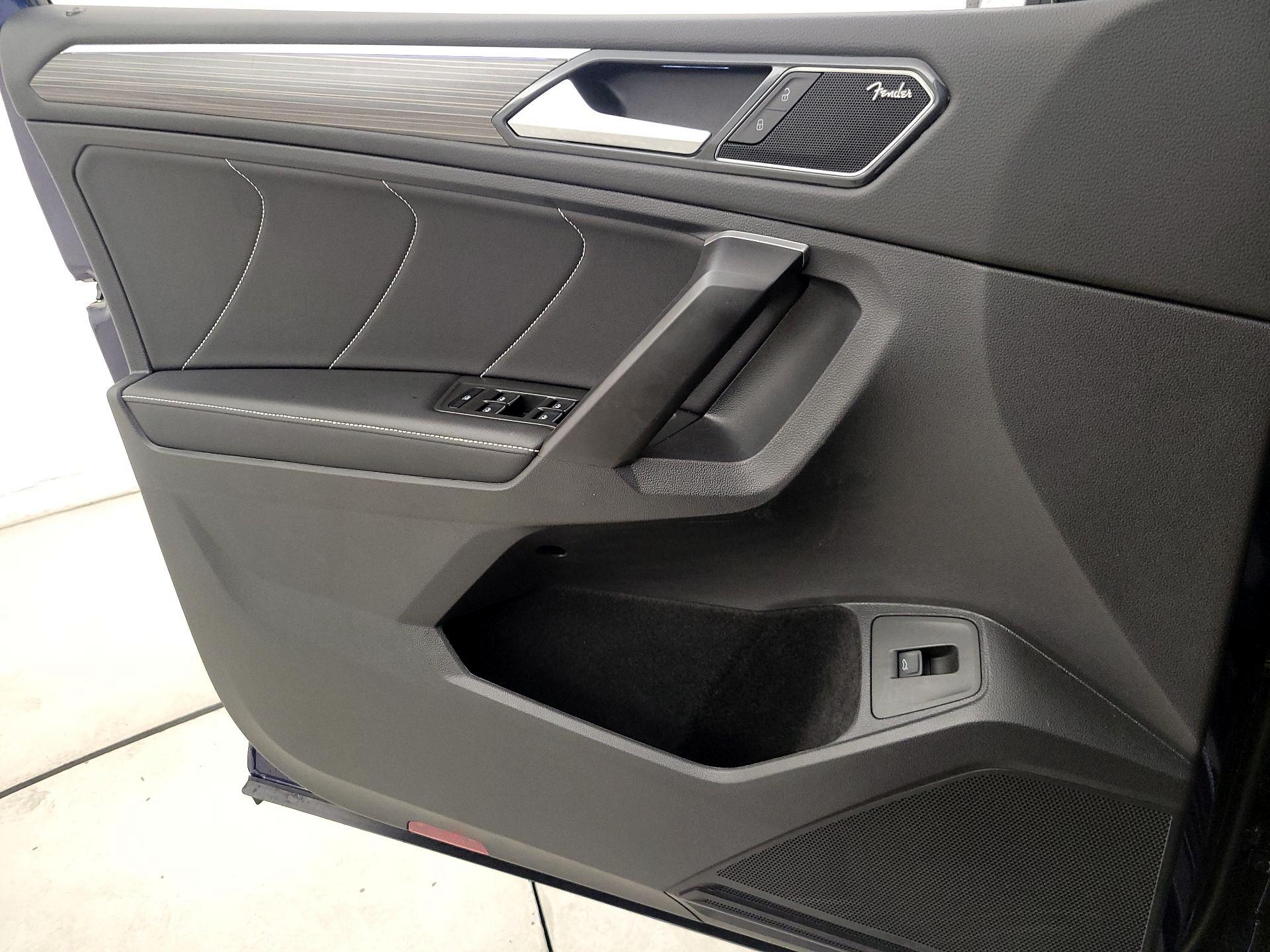 Thumbnail: 2024 Volkswagen Tiguan - 12