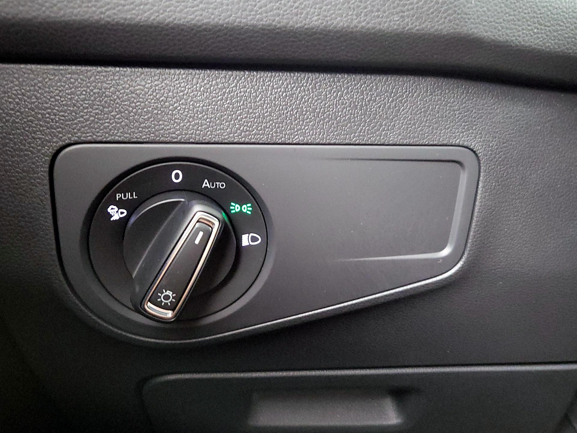 Thumbnail: 2024 Volkswagen Tiguan - 13