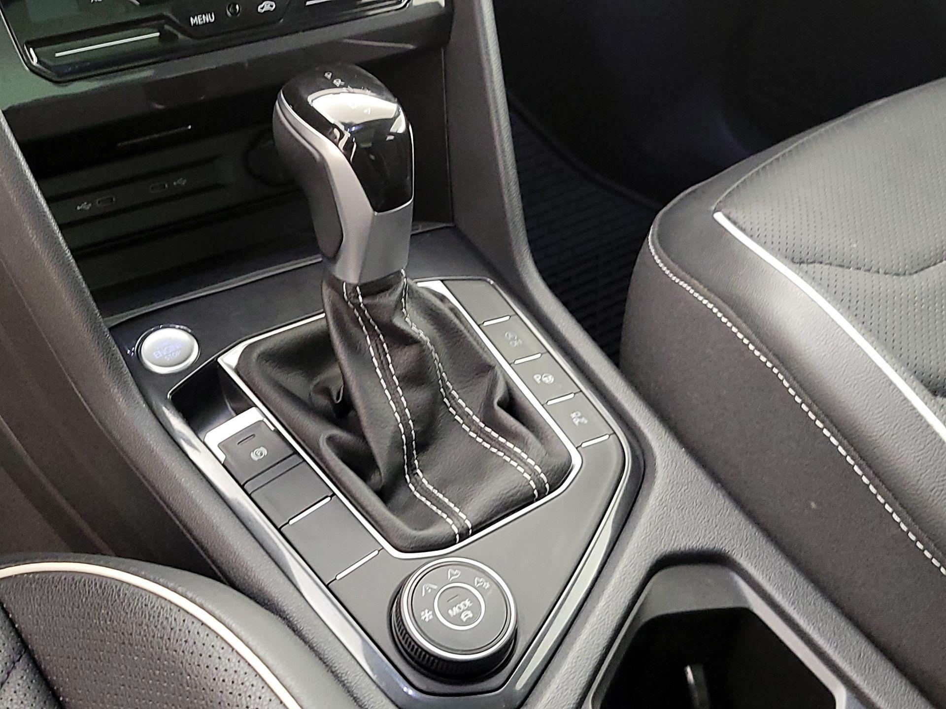 Thumbnail: 2024 Volkswagen Tiguan - 18