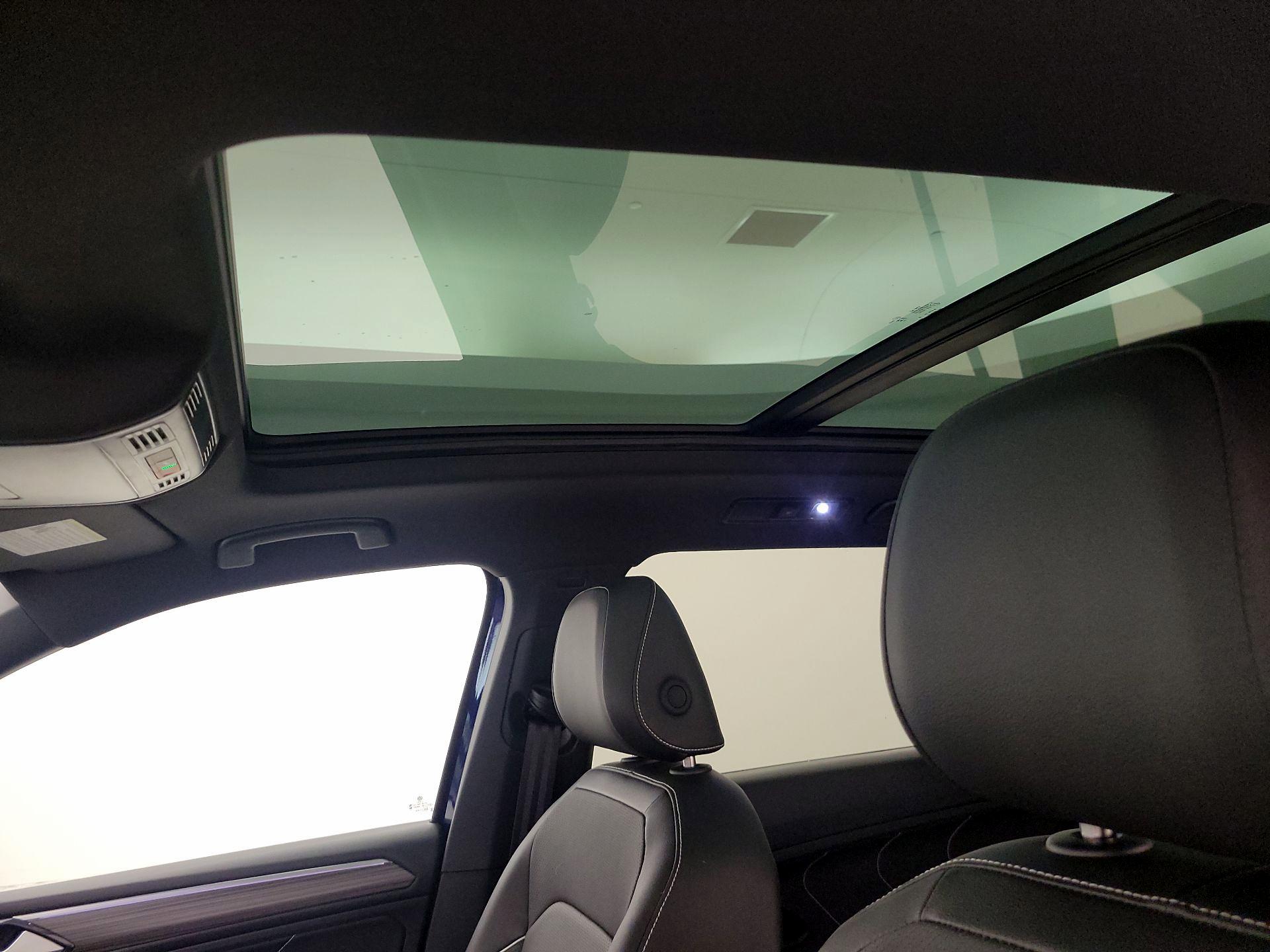 Thumbnail: 2024 Volkswagen Tiguan - 20