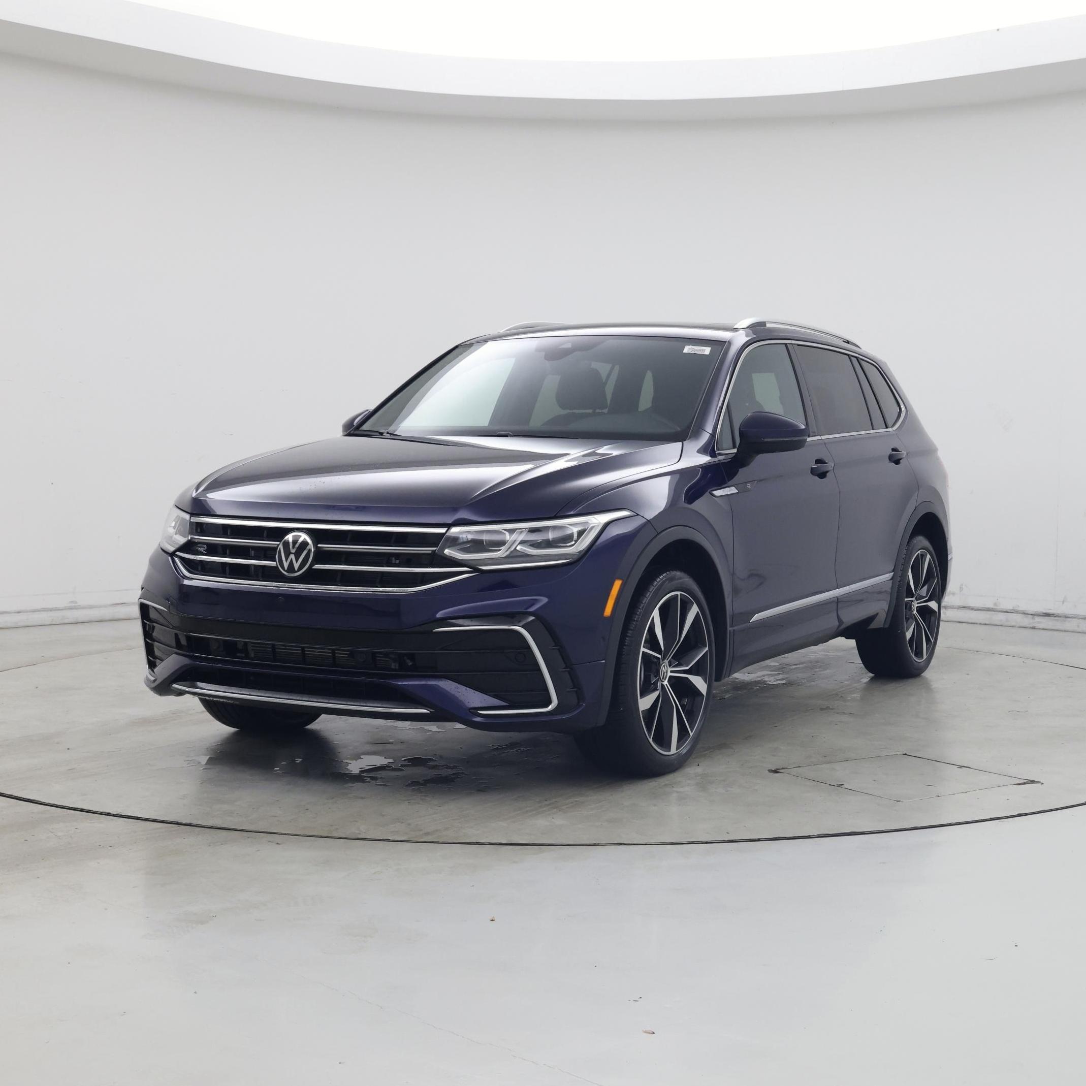 Thumbnail: 2024 Volkswagen Tiguan - 4