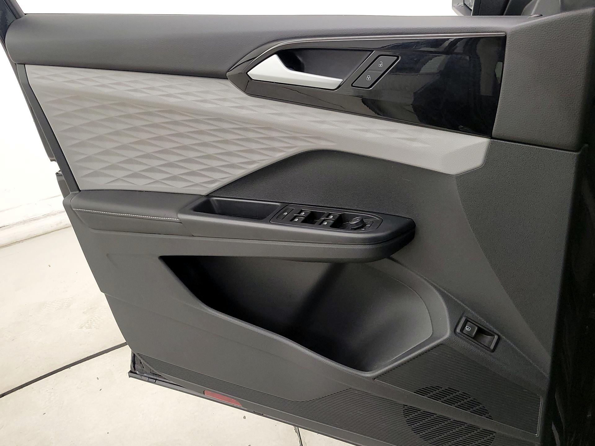 Thumbnail: 2024 Volkswagen Taos - 12