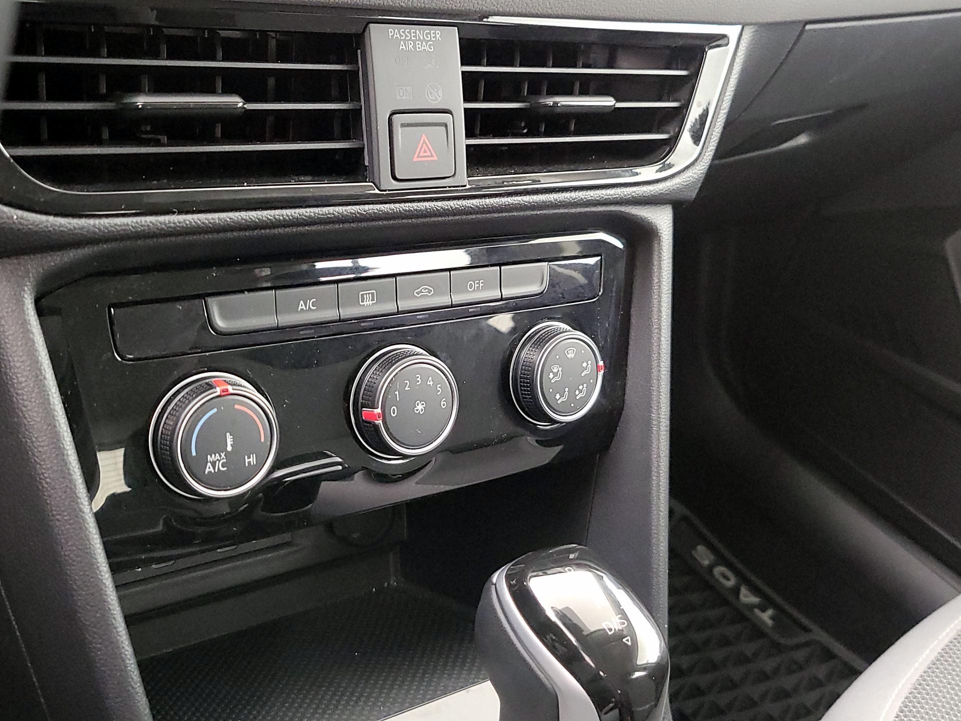 Thumbnail: 2024 Volkswagen Taos - 16