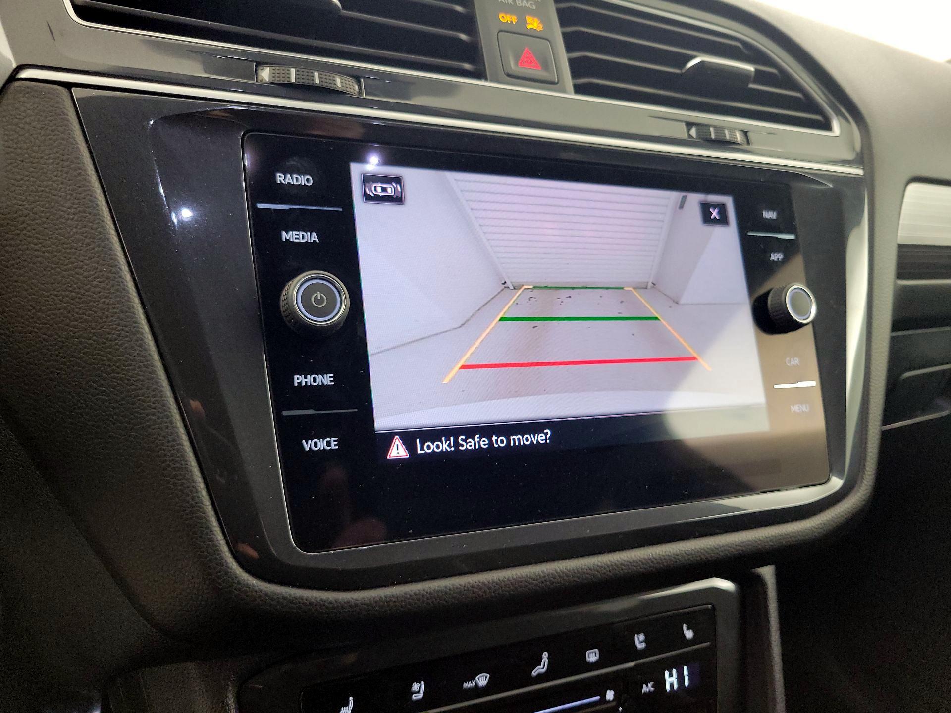 Thumbnail: 2024 Volkswagen Tiguan - 15